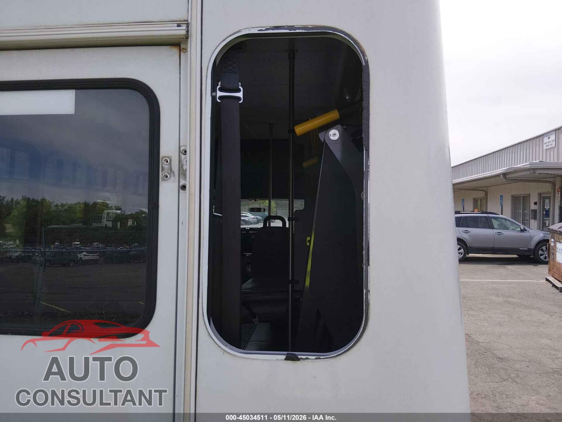 FORD E-350 CUTAWAY 2018 - 1FDEE3F61JDC06373