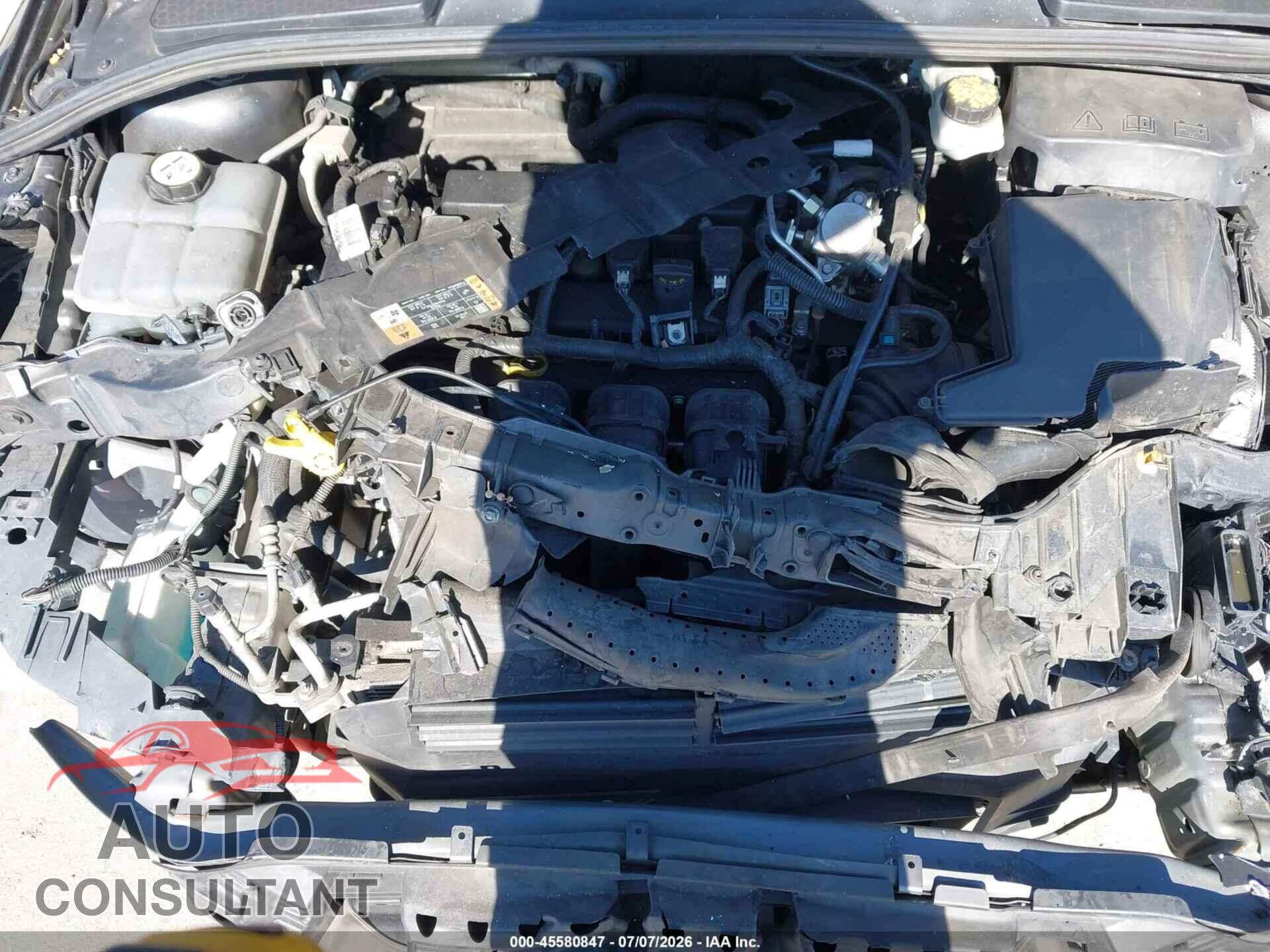 FORD FOCUS 2018 - 1FADP3M20JL223963