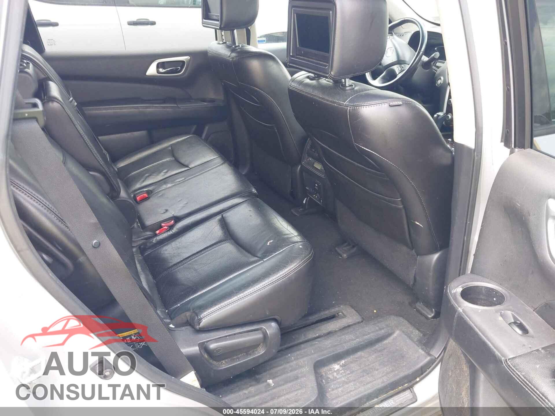 NISSAN PATHFINDER 2013 - 5N1AR2MM6DC655945