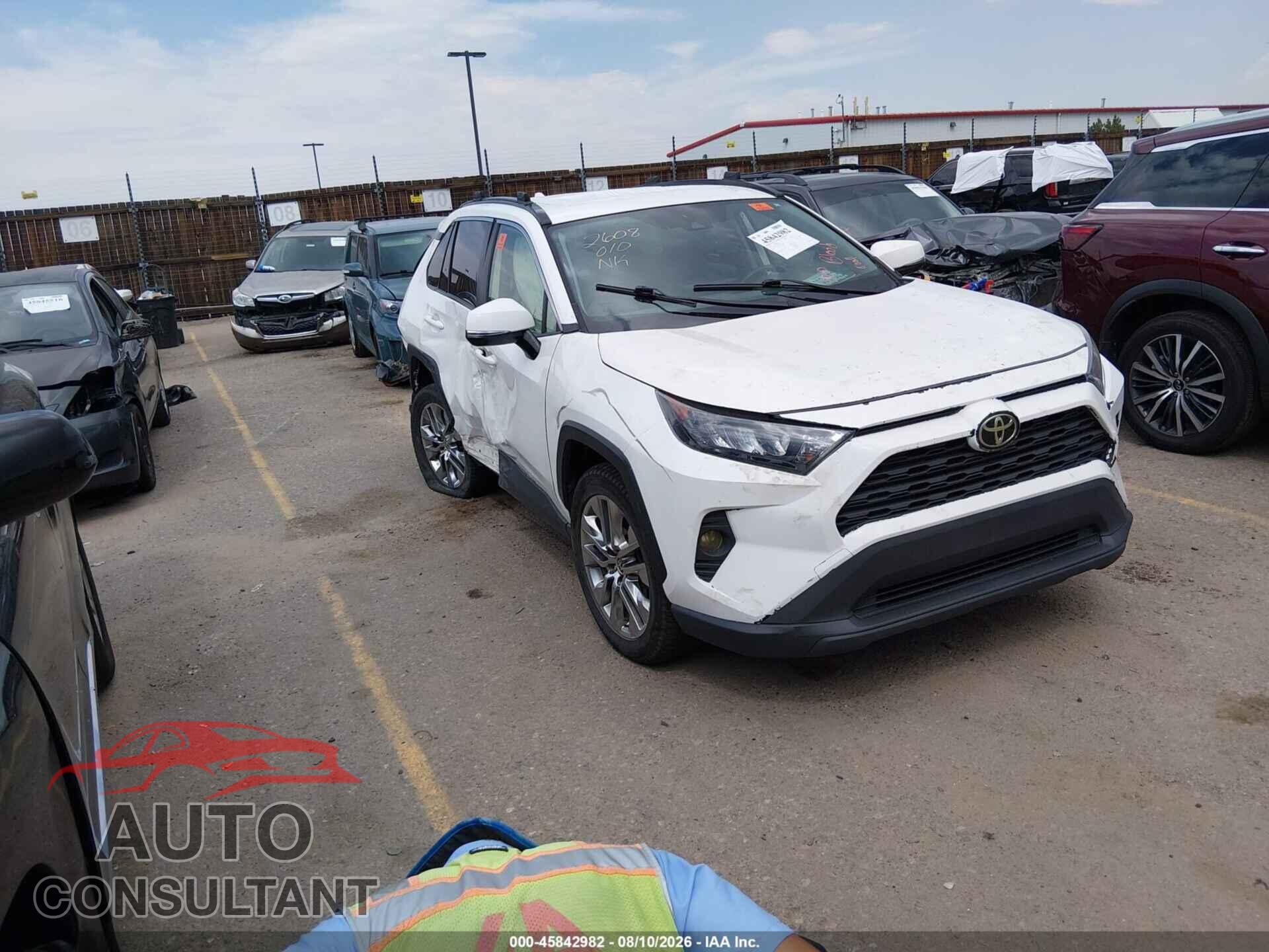 TOYOTA RAV4 2020 - JTMA1RFVXLD057909