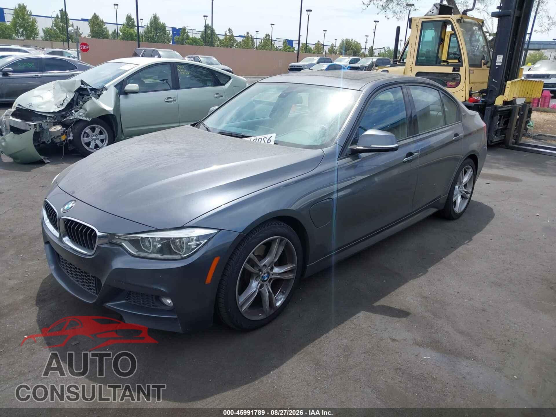 BMW 330E 2018 - WBA8E1C54JA178147