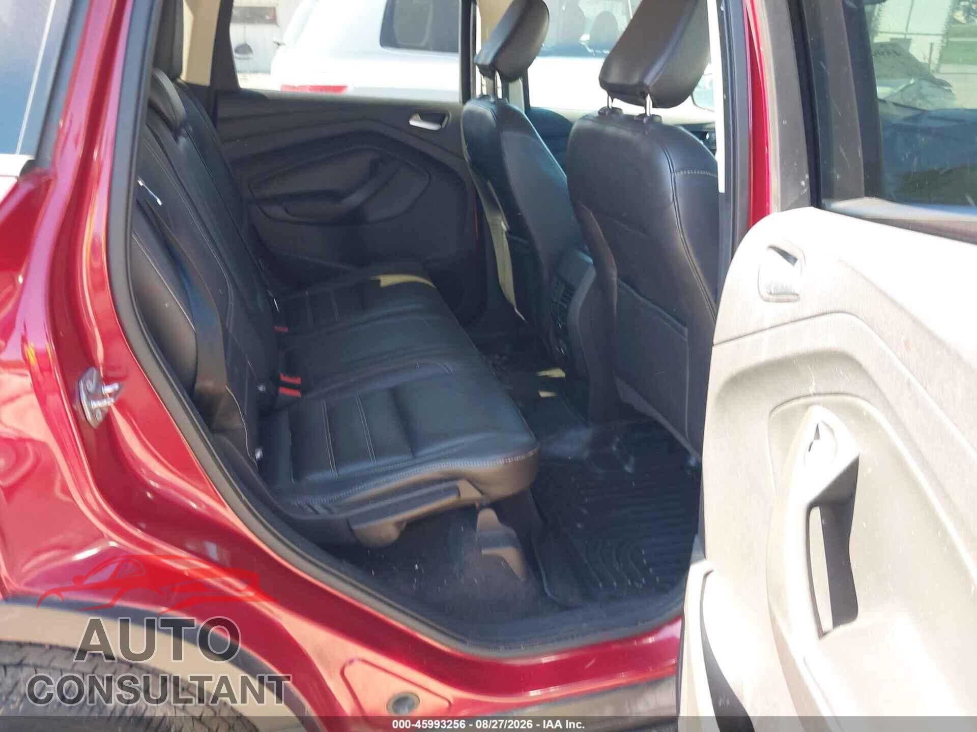 FORD ESCAPE 2018 - 1FMCU9HD9JUB06403
