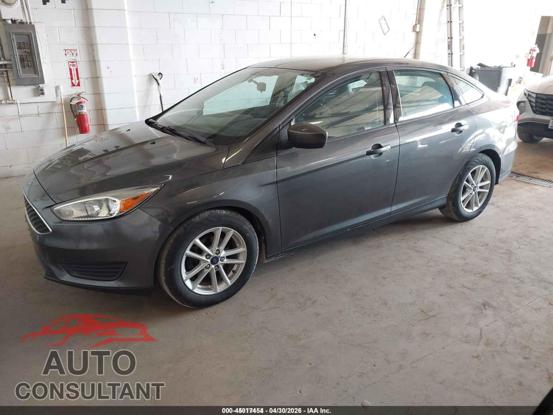 FORD FOCUS 2018 - 1FADP3F24JL327384