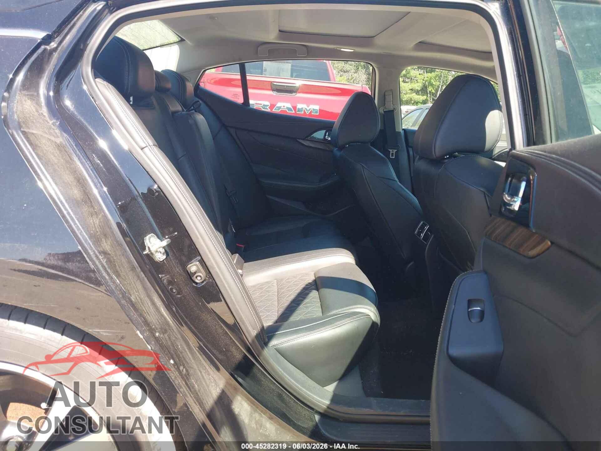 NISSAN MAXIMA 2017 - 1N4AA6APXHC365592