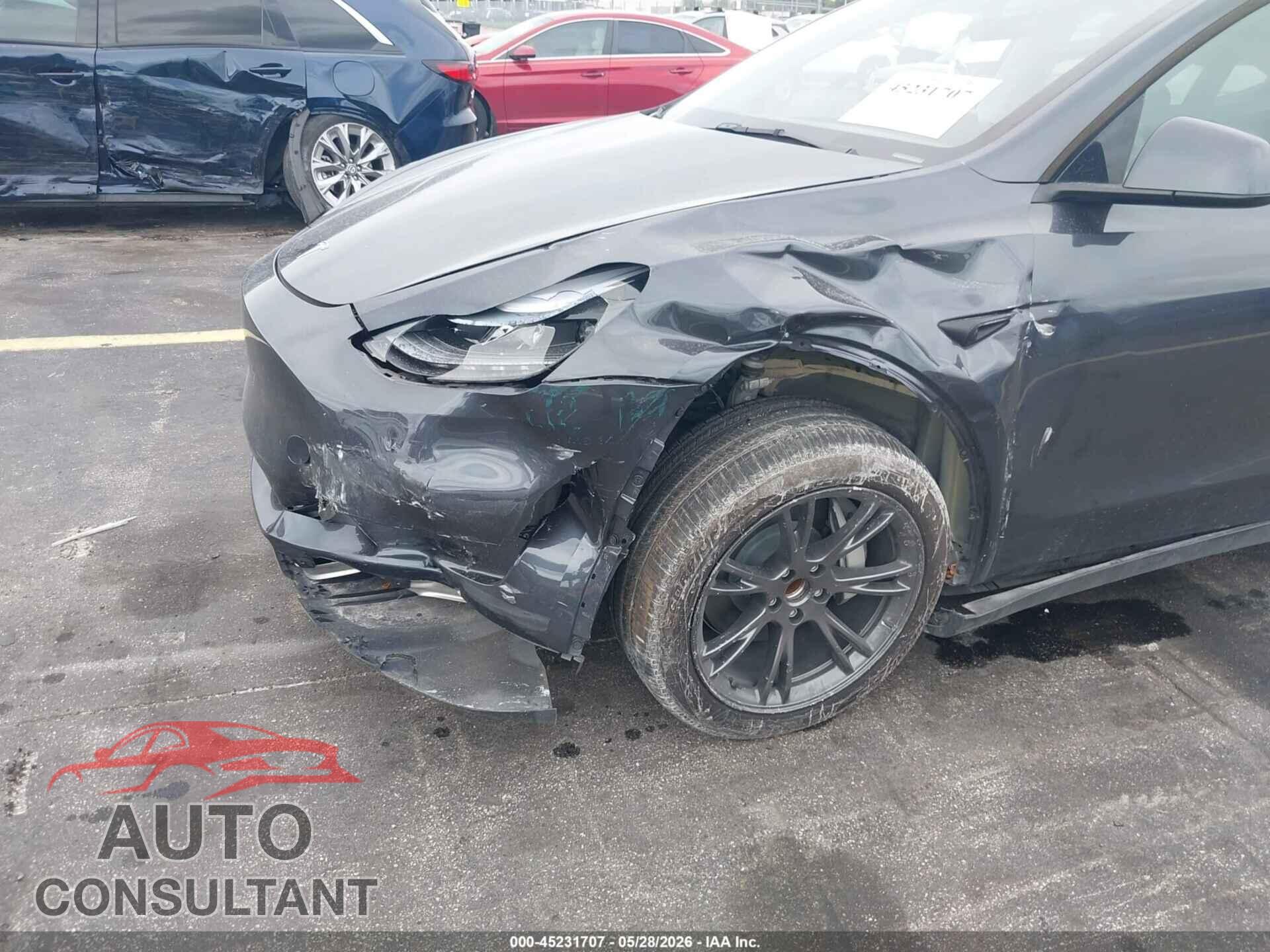 TESLA MODEL Y 2025 - 7SAYGDED3SA370803