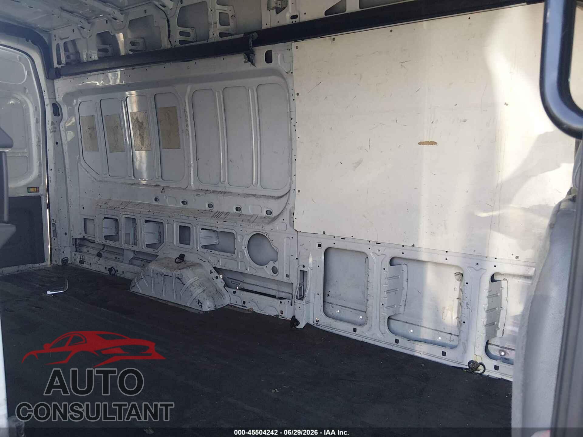 FORD TRANSIT 2017 - 1FTYR3XM5HKA21042