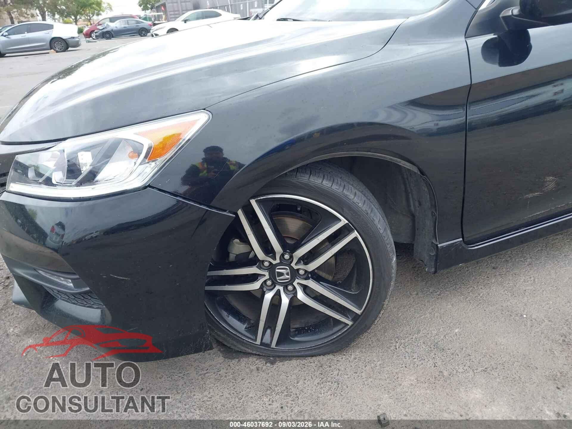 HONDA ACCORD 2017 - 1HGCR2F52HA215548