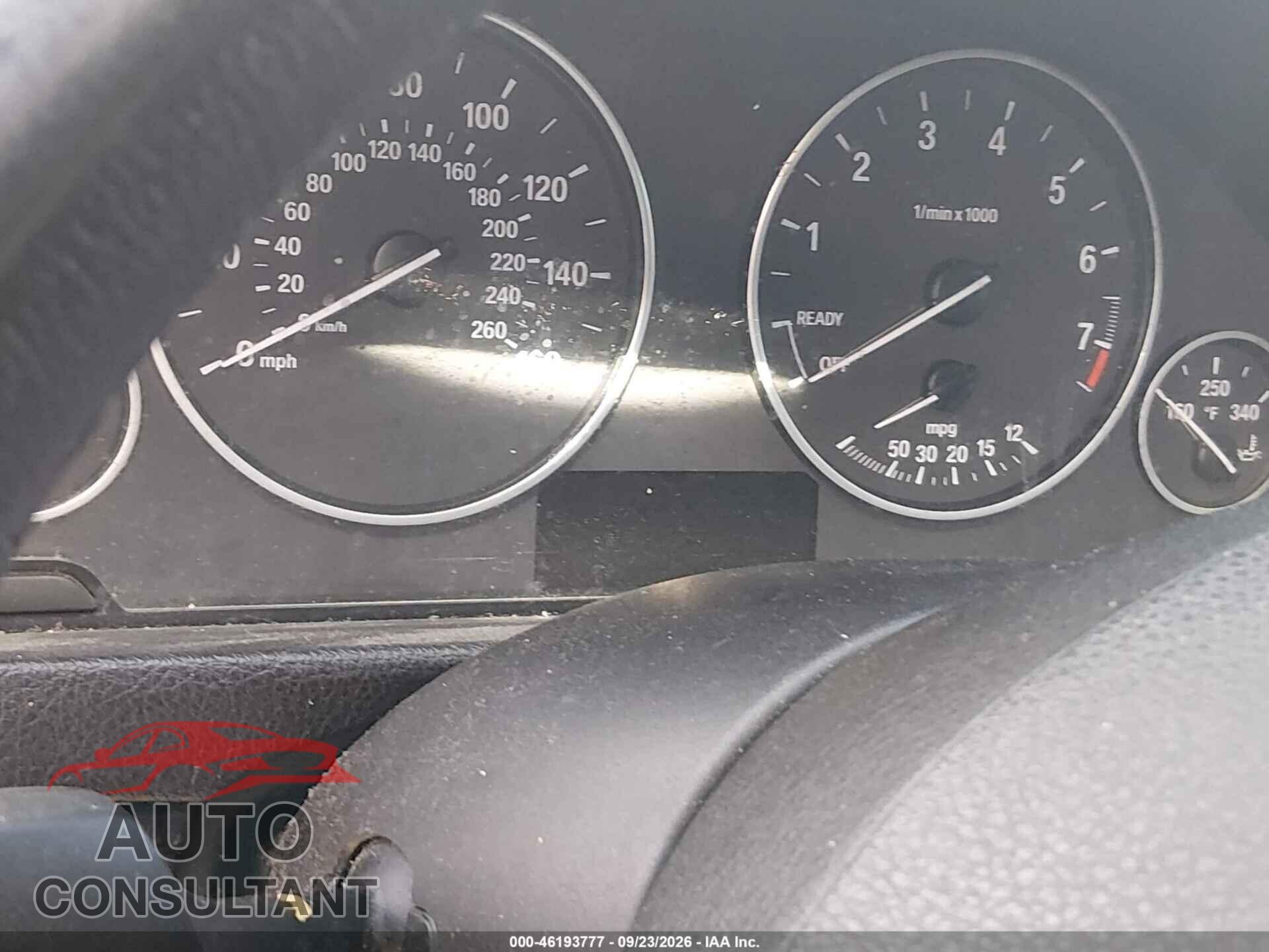 BMW 320I 2014 - WBA3C3G57ENS69112
