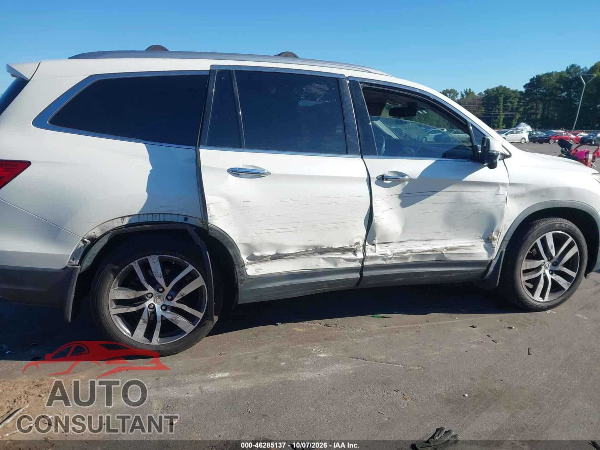HONDA PILOT 2018 - 5FNYF5H98JB015530
