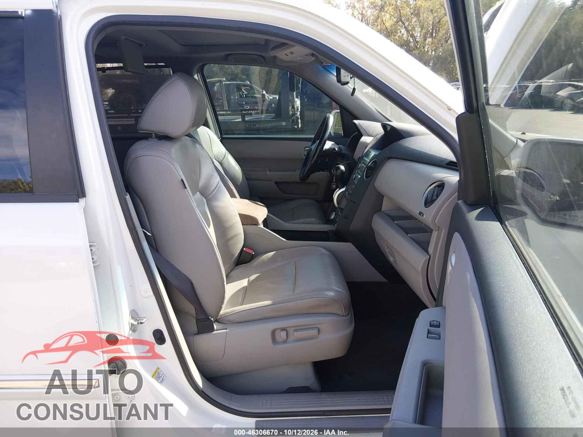 HONDA PILOT 2011 - 5FNYF4H93BB053971