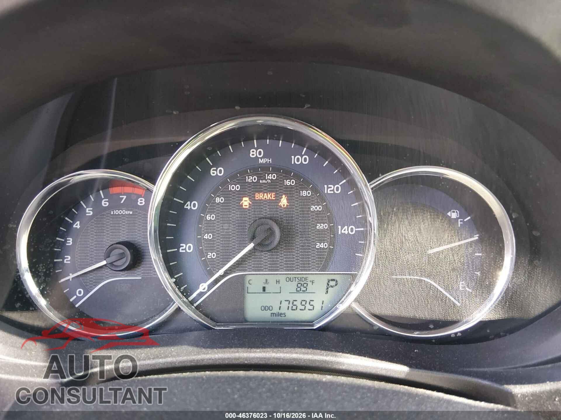 TOYOTA COROLLA 2015 - 2T1BURHEXFC271907