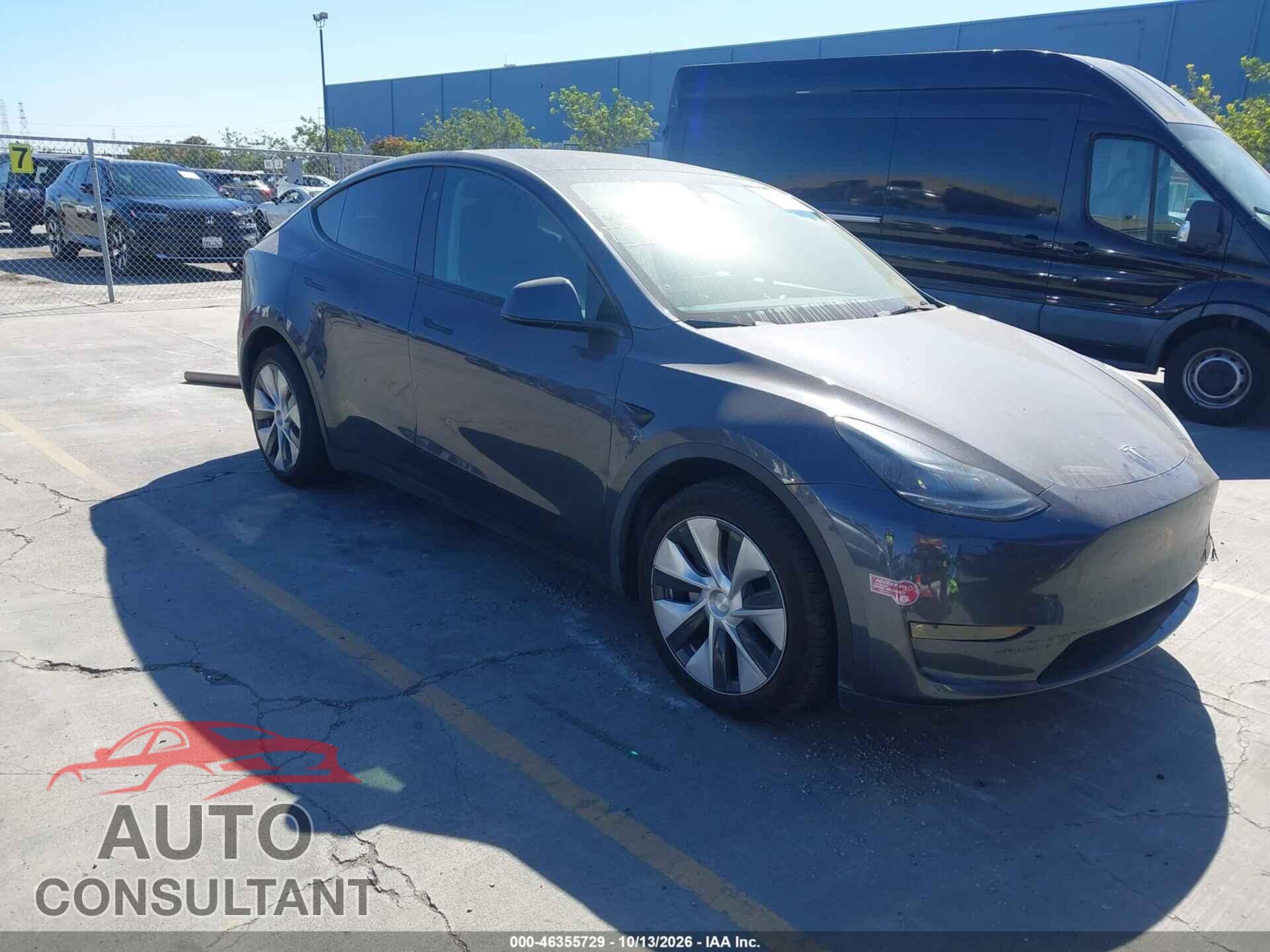 TESLA MODEL Y 2023 - 7SAYGAEEXPF871902