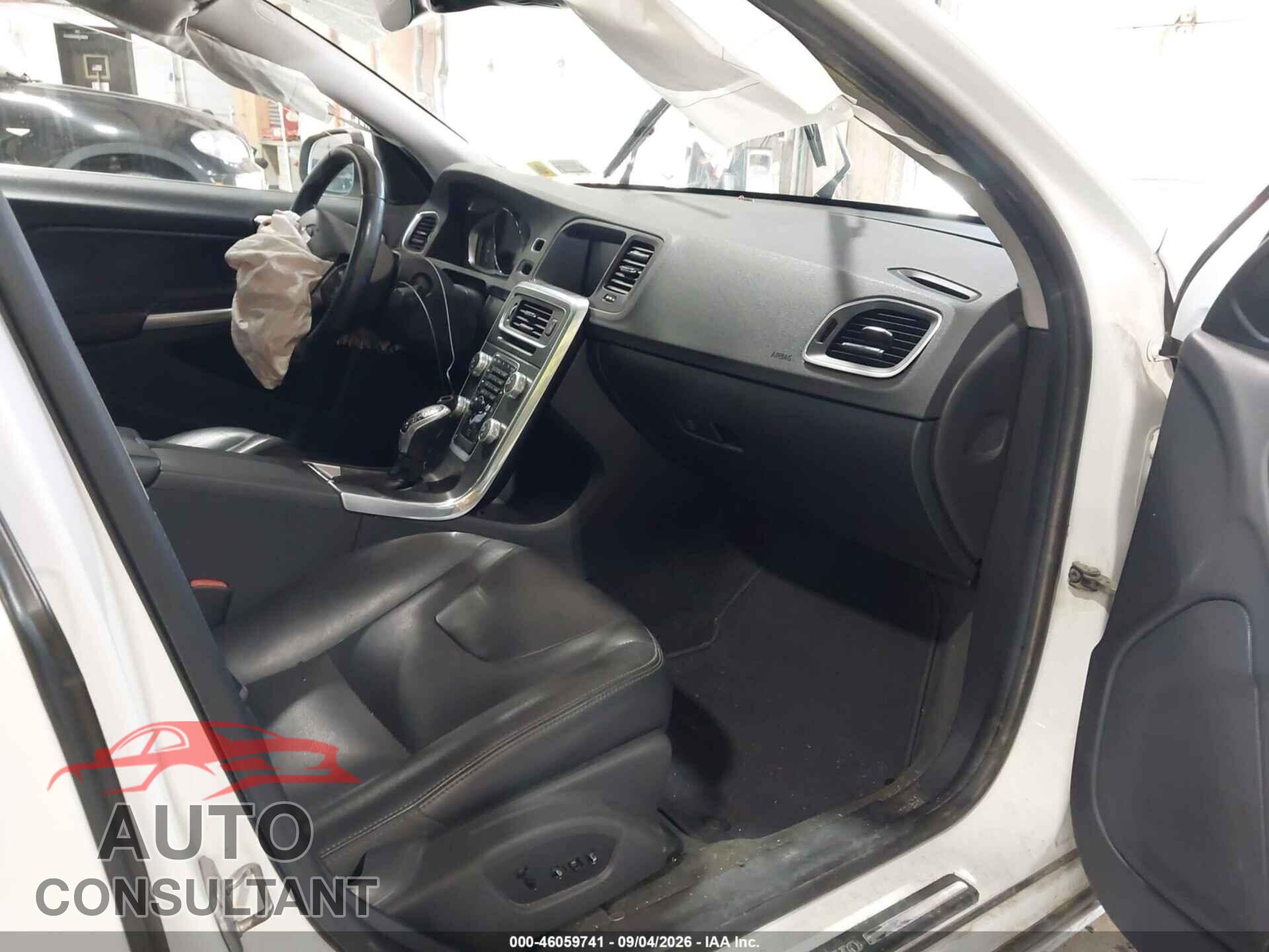VOLVO S60 2015 - YV1612TK4F2334958