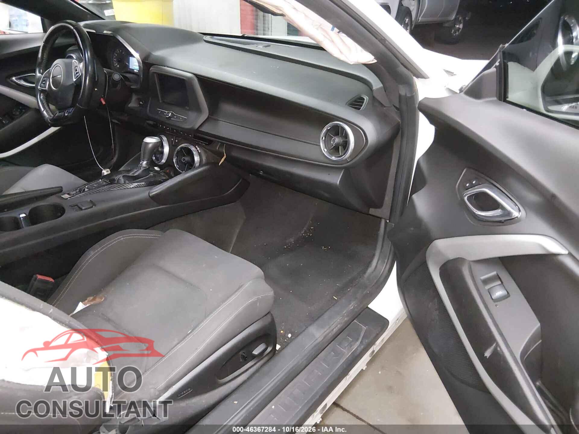 CHEVROLET CAMARO 2017 - 1G1FB1RX2H0147757