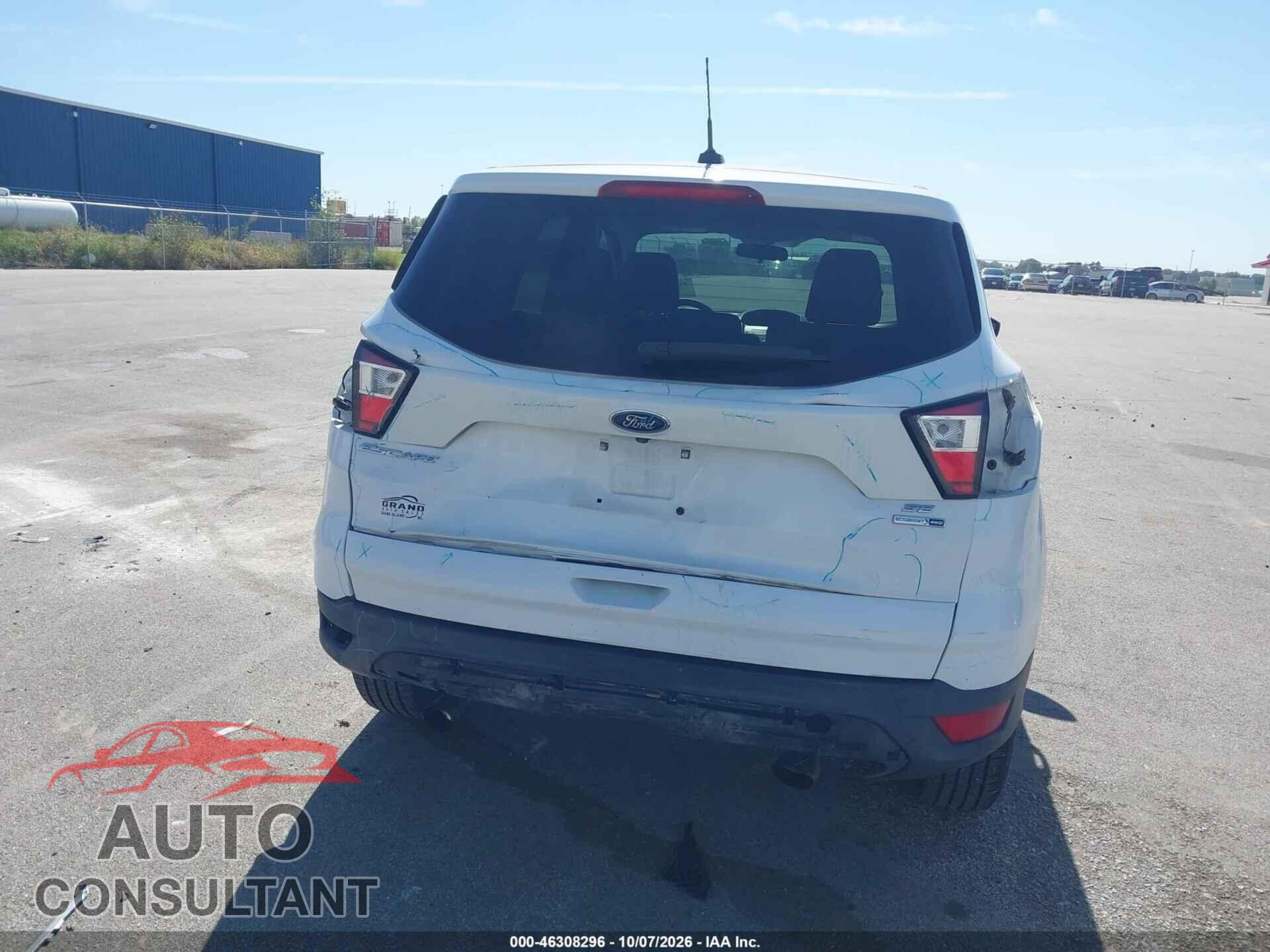 FORD ESCAPE 2017 - 1FMCU9GD9HUE24422