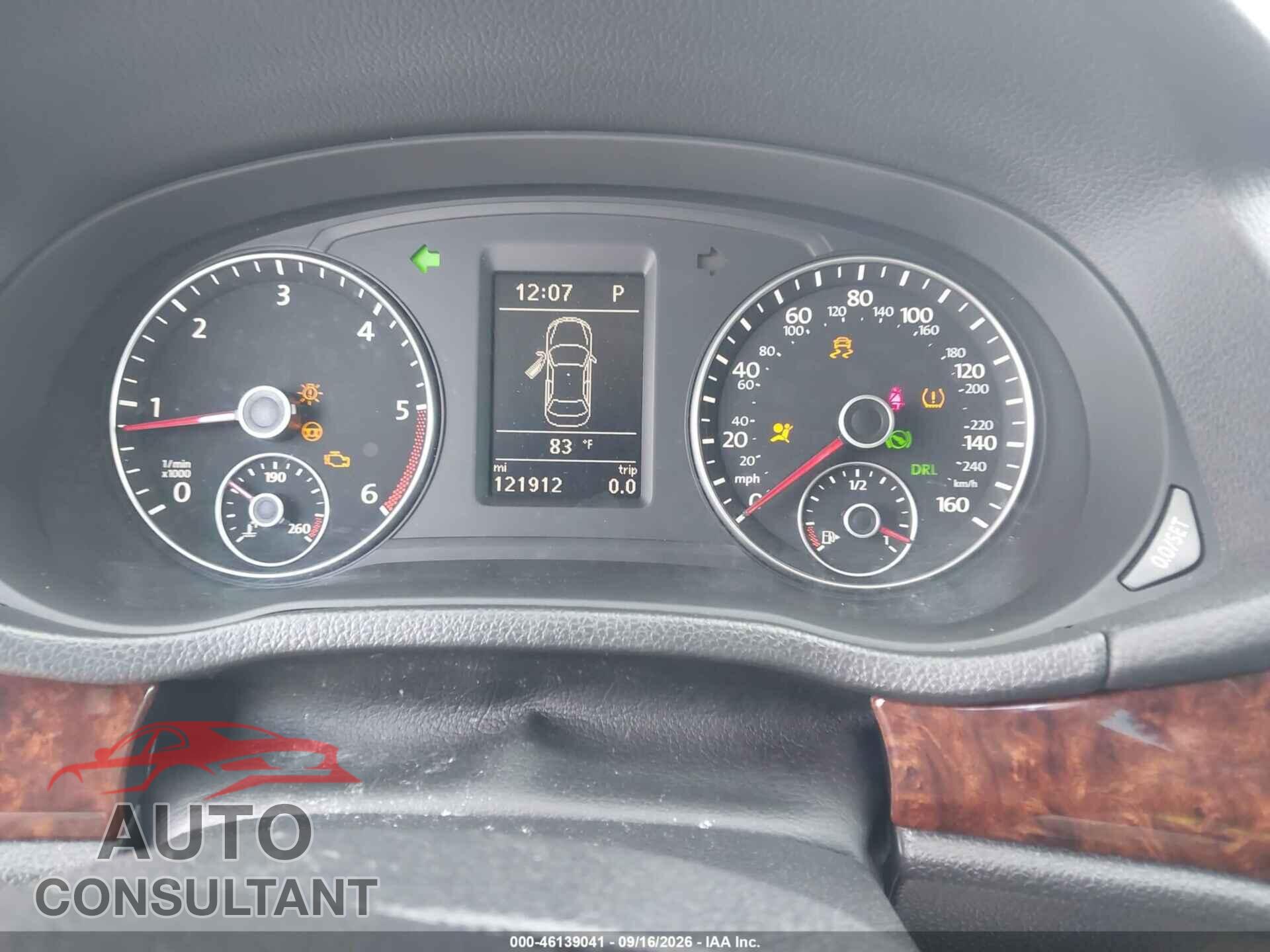 VOLKSWAGEN PASSAT 2013 - 1VWCN7A33DC128606