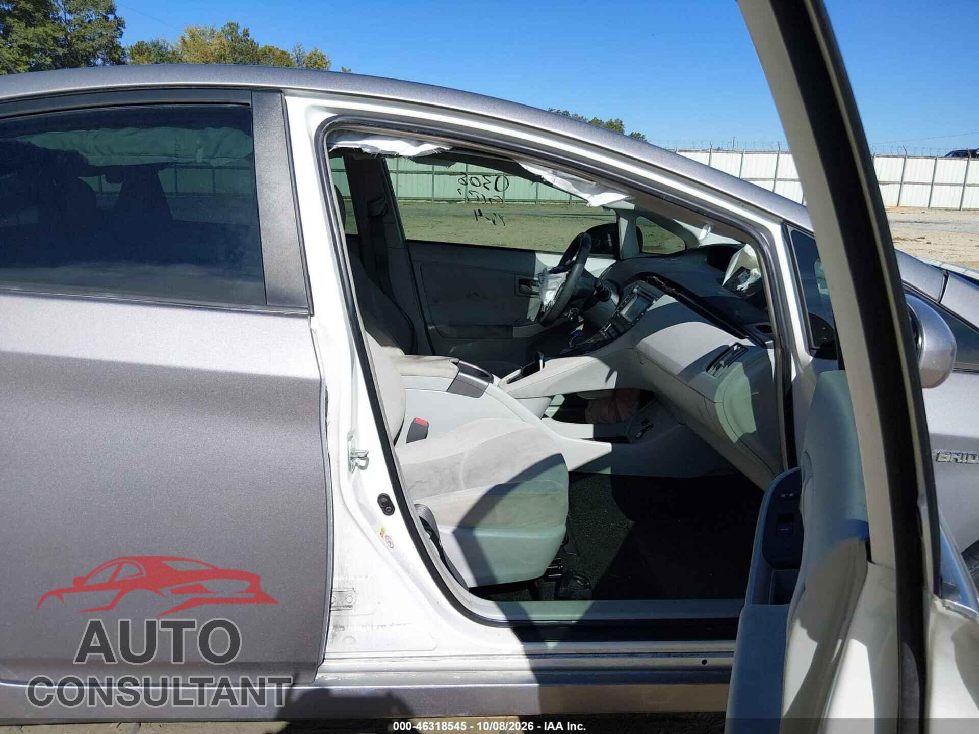 TOYOTA PRIUS 2015 - JTDKN3DU3F1930308