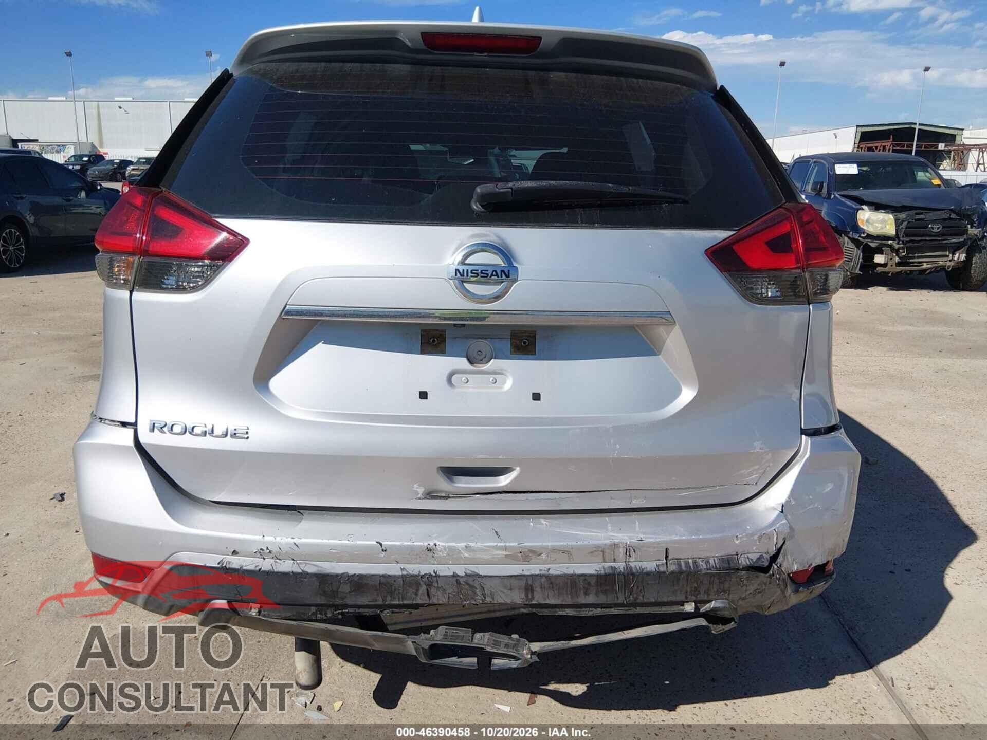 NISSAN ROGUE 2017 - KNMAT2MT9HP556838