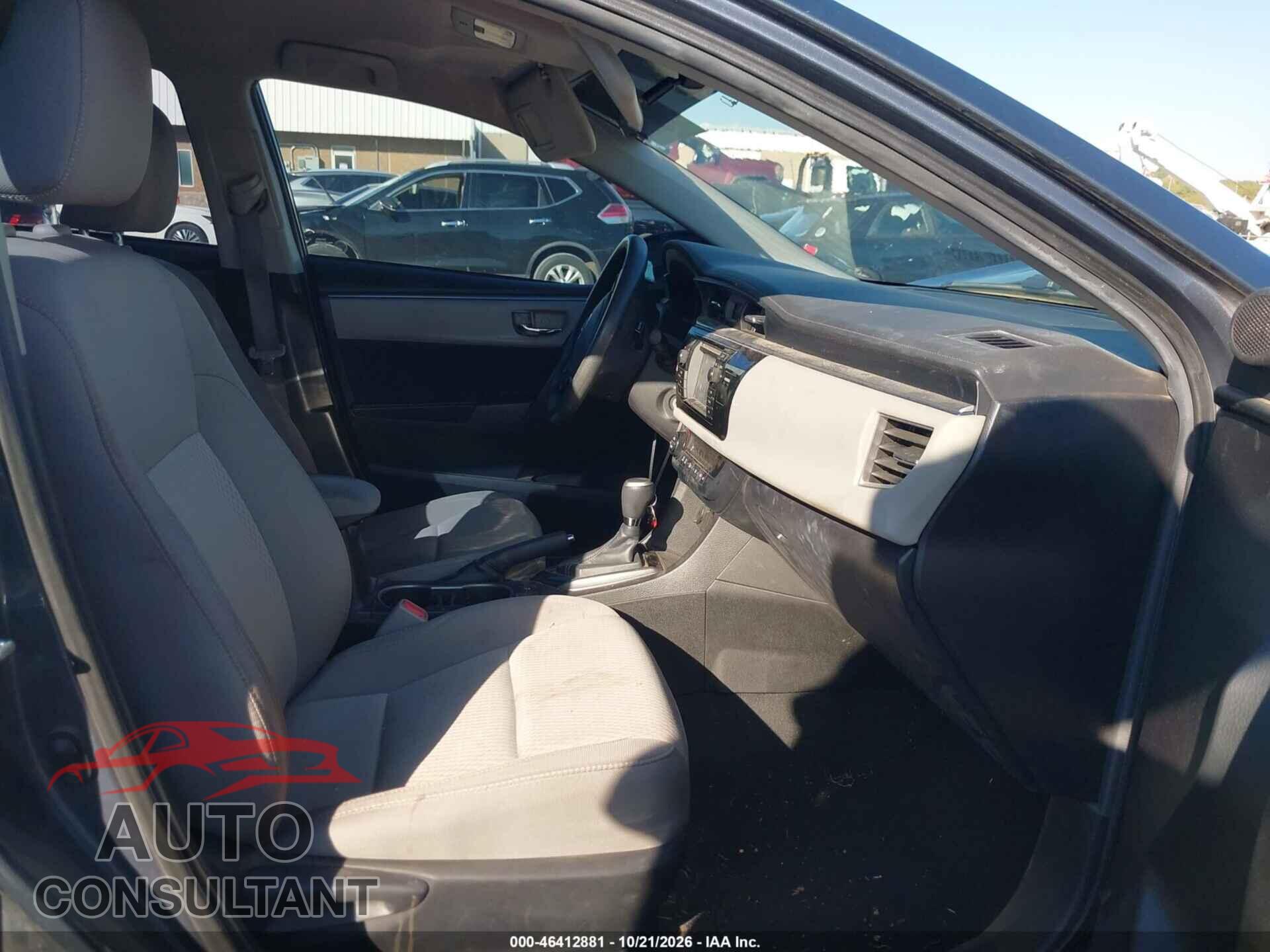 TOYOTA COROLLA 2015 - 5YFBURHE7FP330847