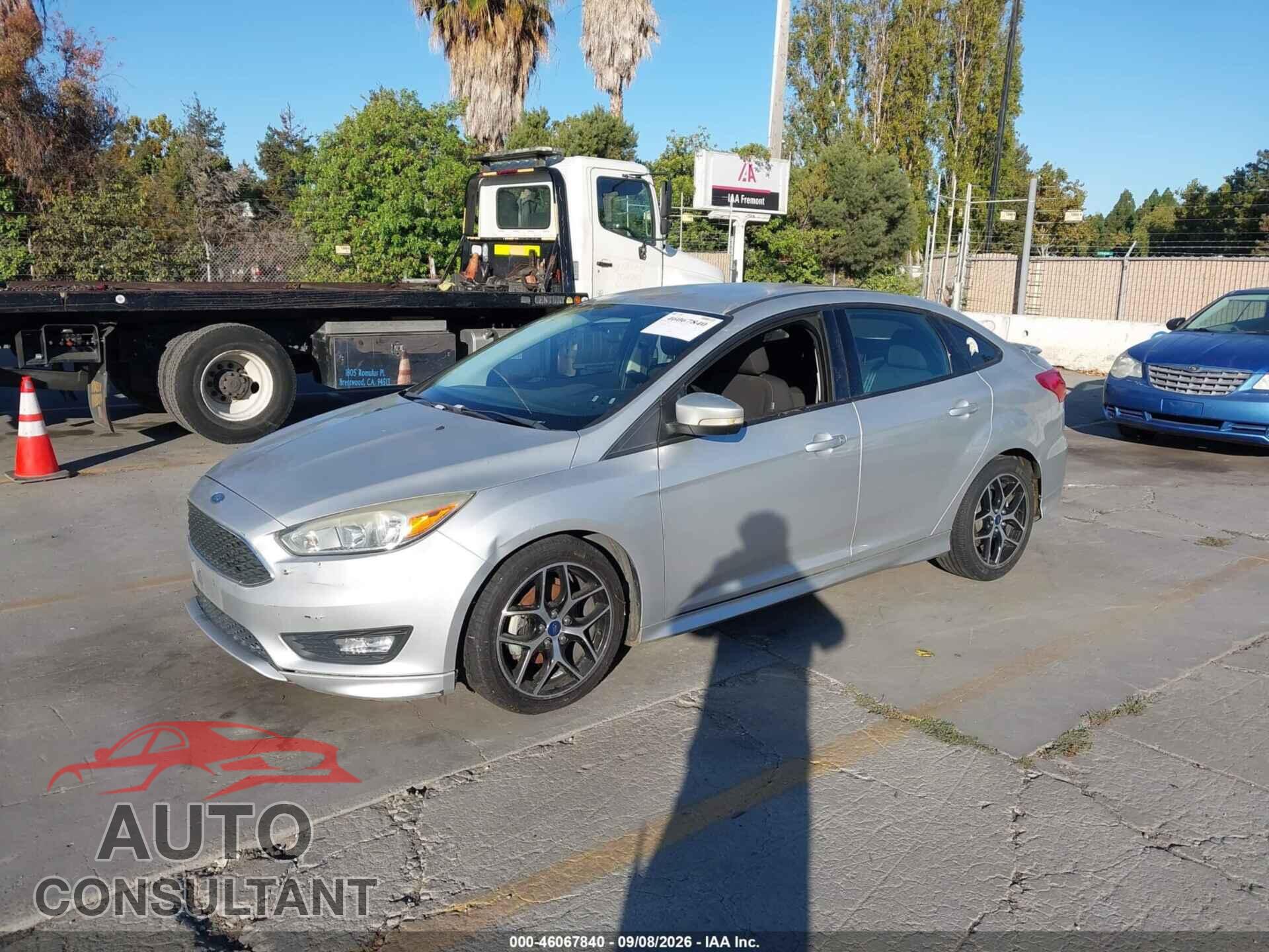 FORD FOCUS 2015 - 1FADP3F26FL249097