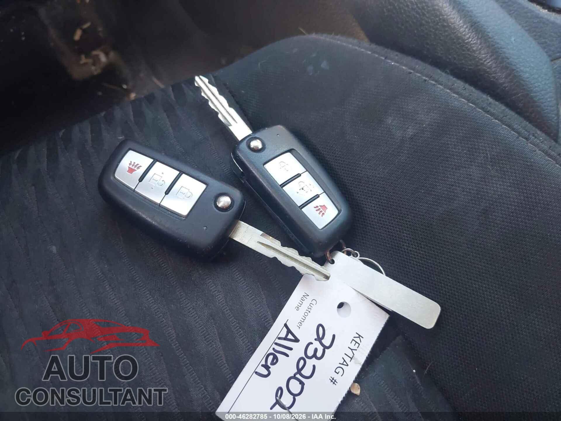 NISSAN ROGUE 2017 - KNMAT2MV4HP590851
