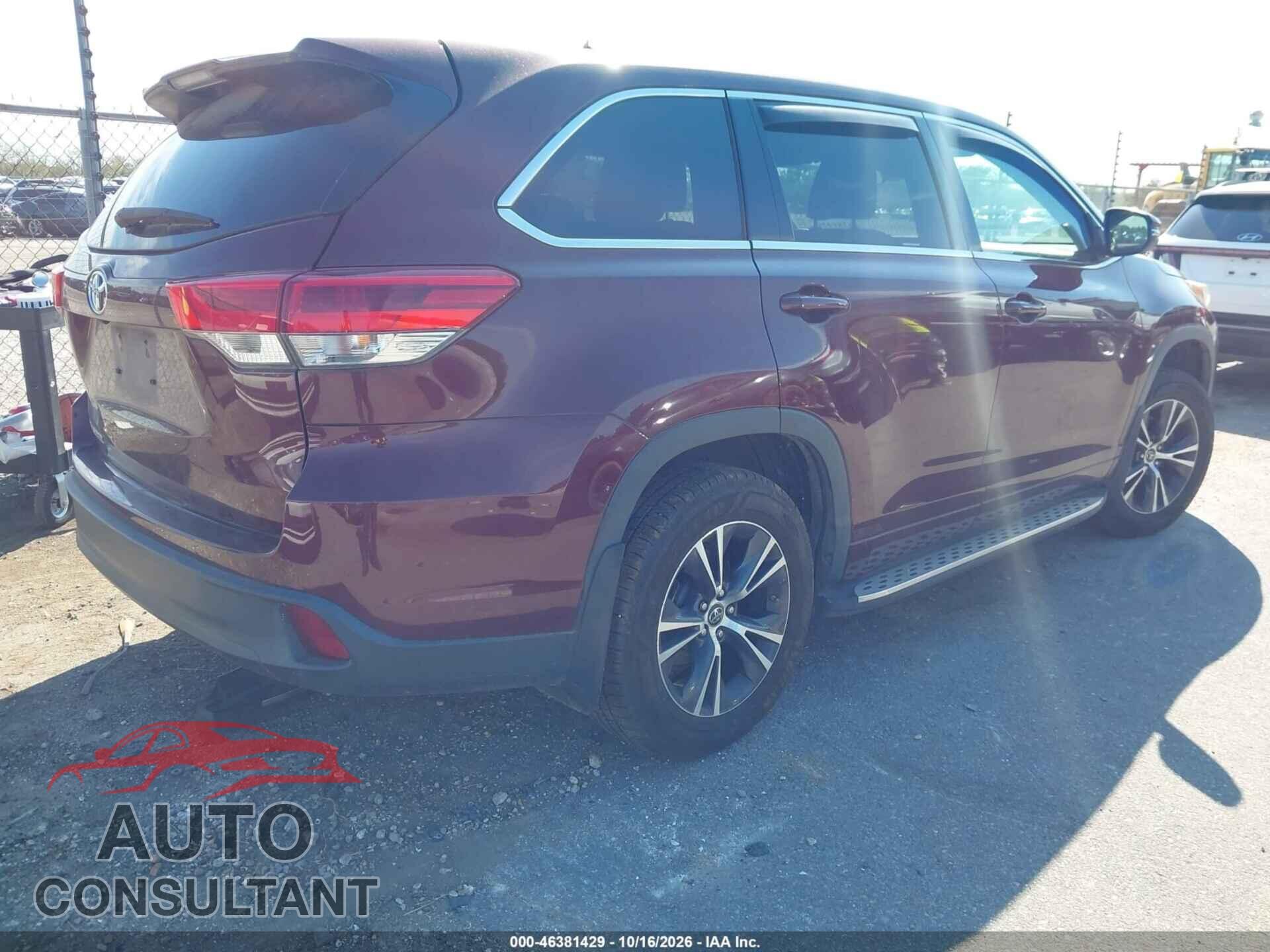 TOYOTA HIGHLANDER 2018 - 5TDZZRFH5JS263064