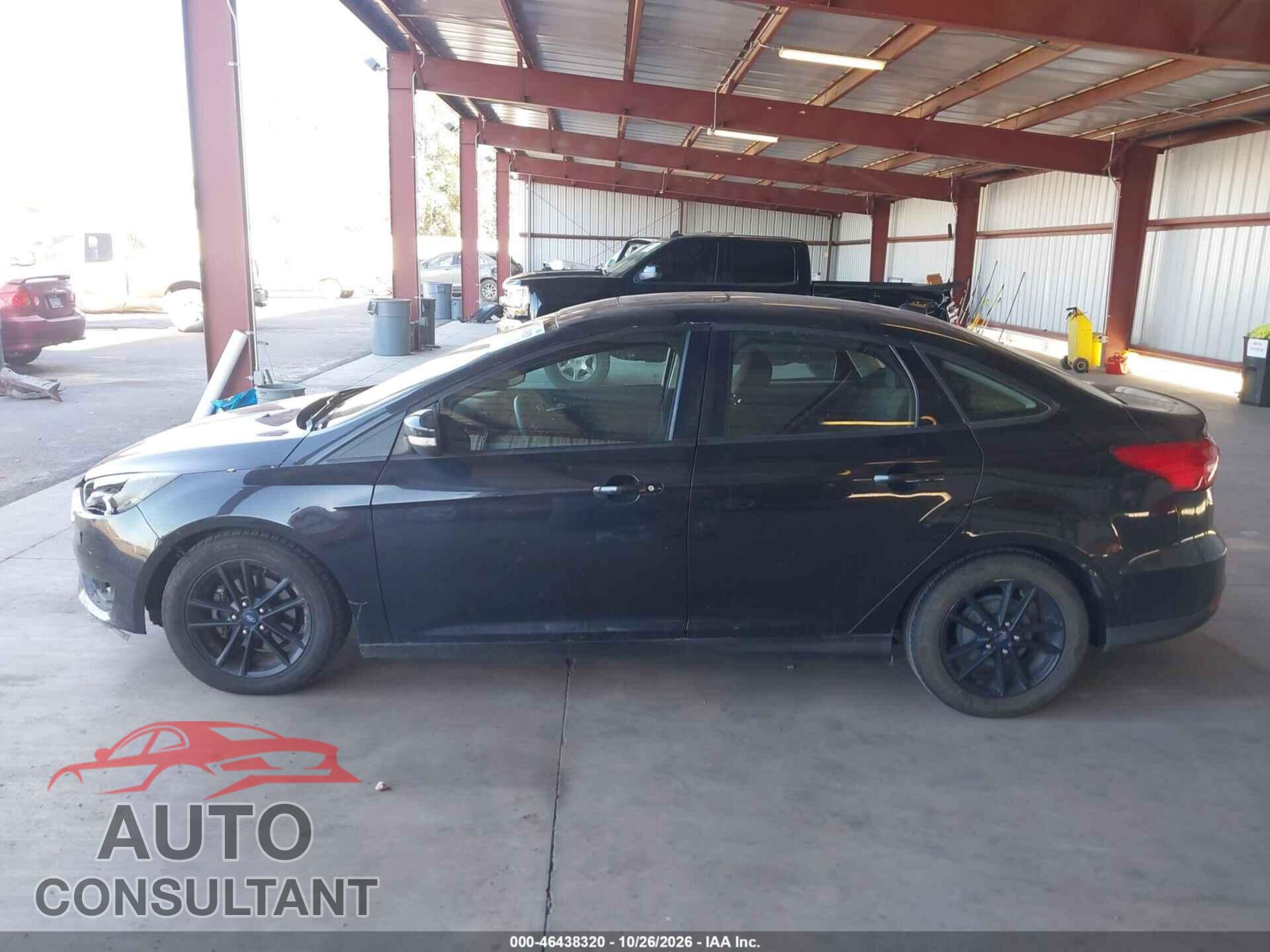 FORD FOCUS 2015 - 1FADP3F26FL204371