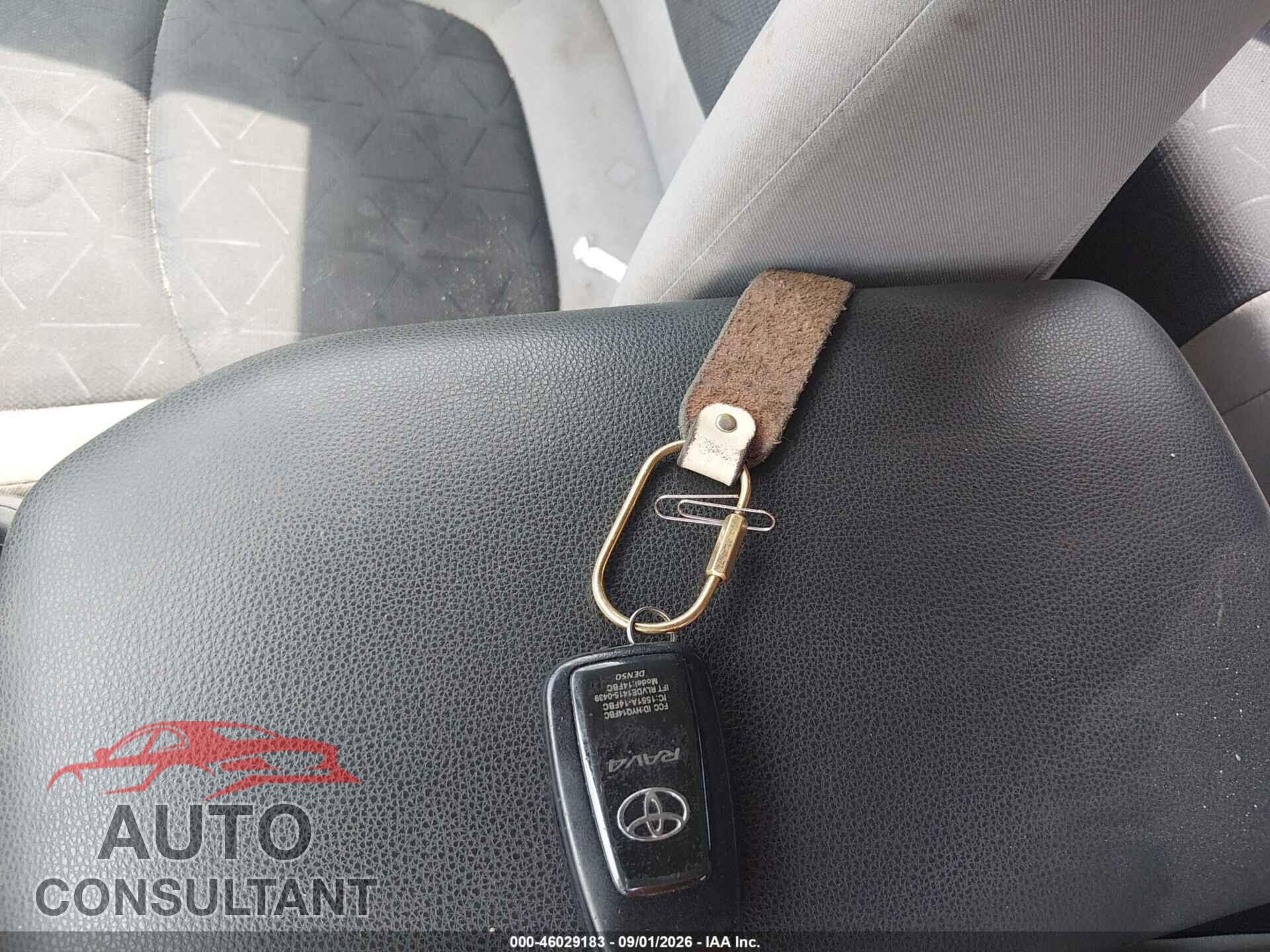TOYOTA RAV4 2019 - JTMP1RFV4KJ015360
