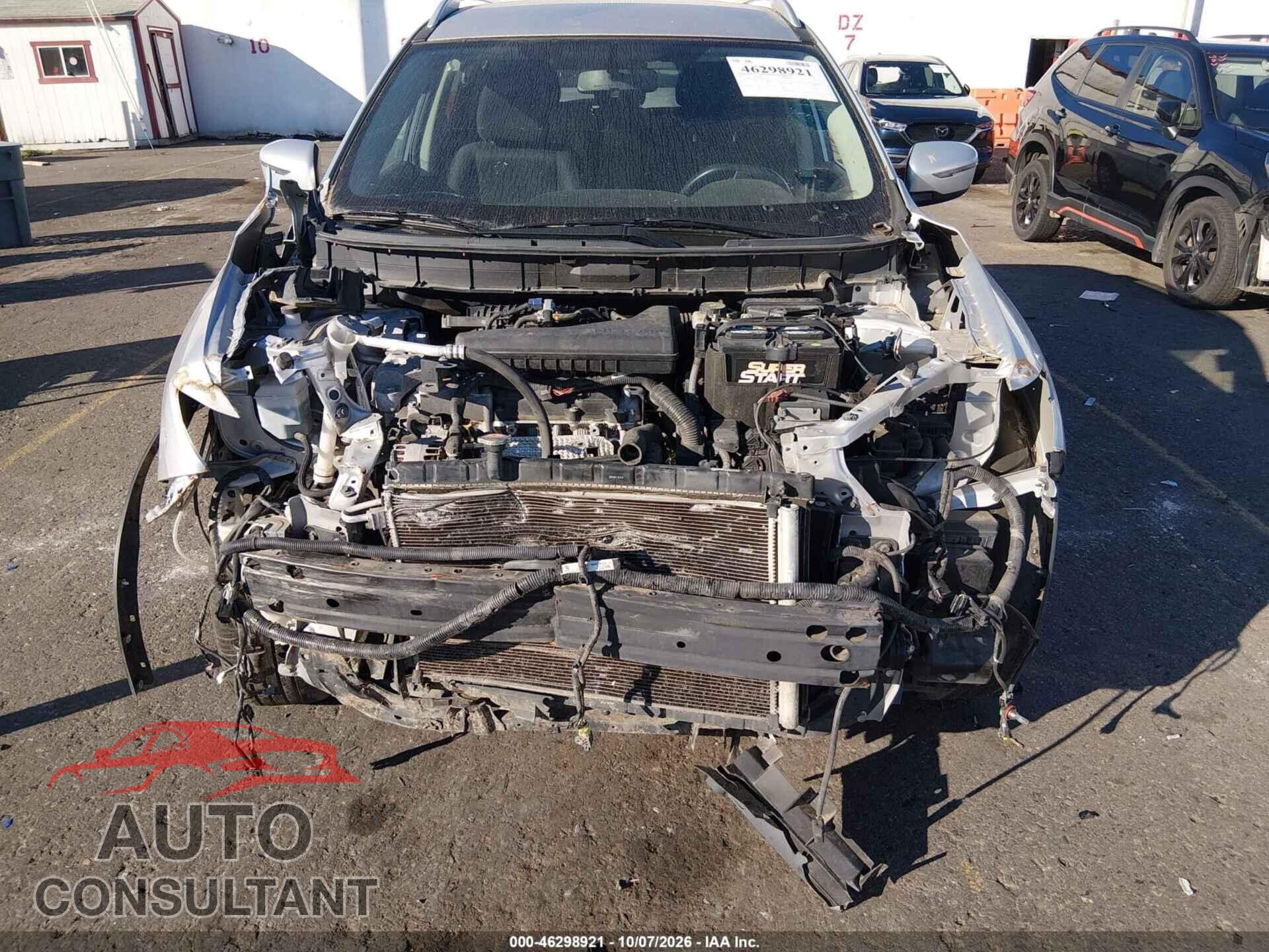 NISSAN ROGUE 2017 - KNMAT2MV2HP543799