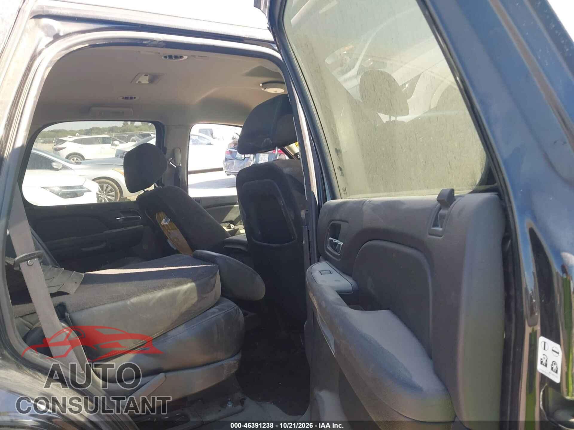 CHEVROLET TAHOE 2012 - 1GNLC2E01CR284822