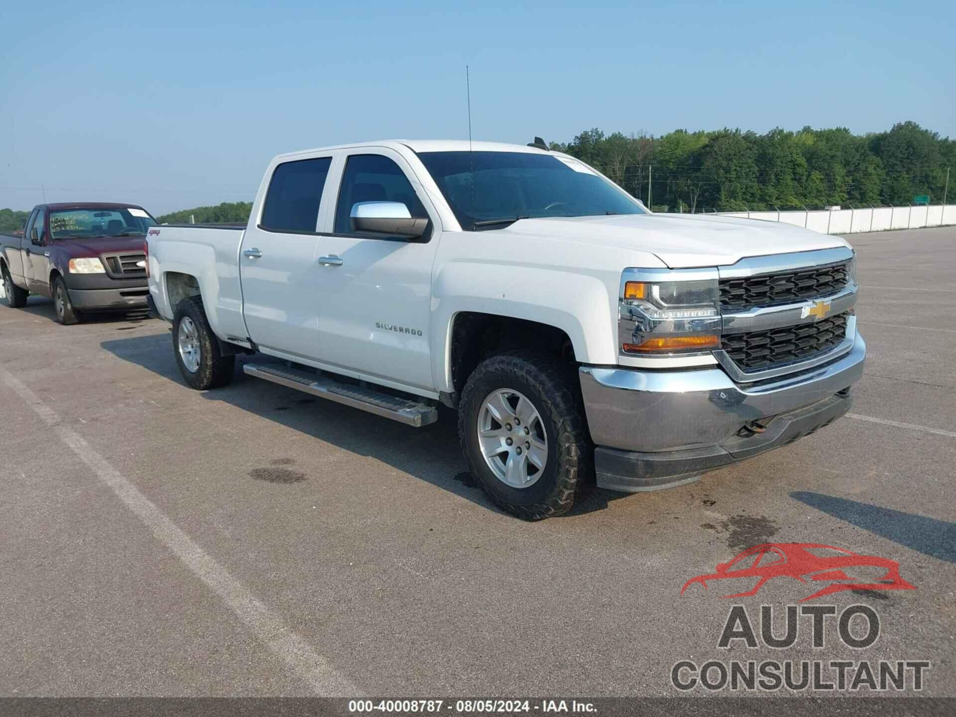 CHEVROLET SILVERADO 1500 2018 - 1GCUKNEC8JF211117