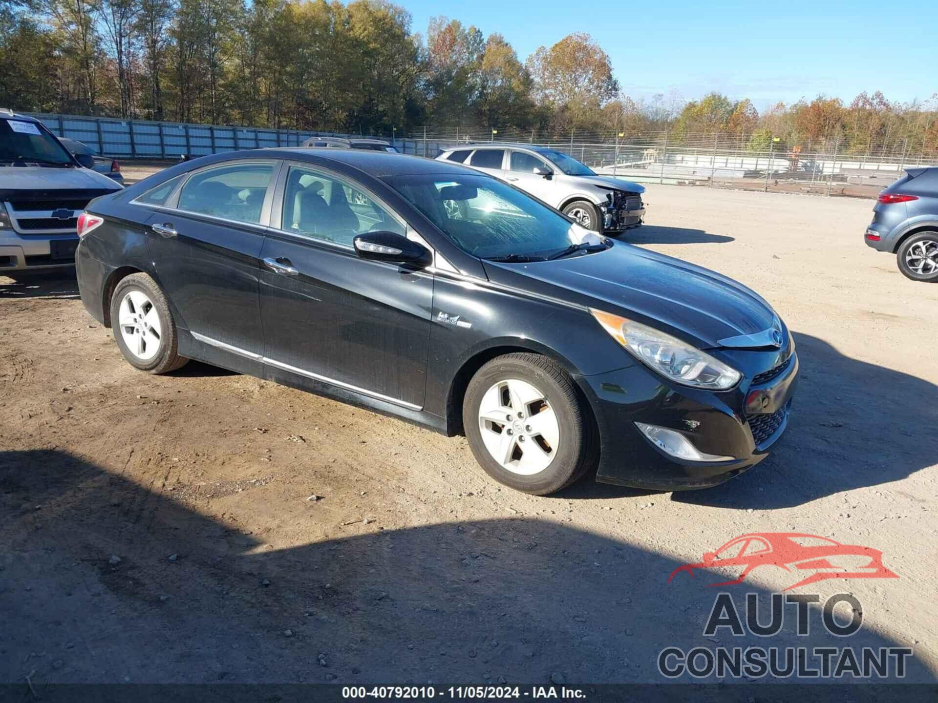 HYUNDAI SONATA HYBRID 2012 - KMHEC4A49CA042313