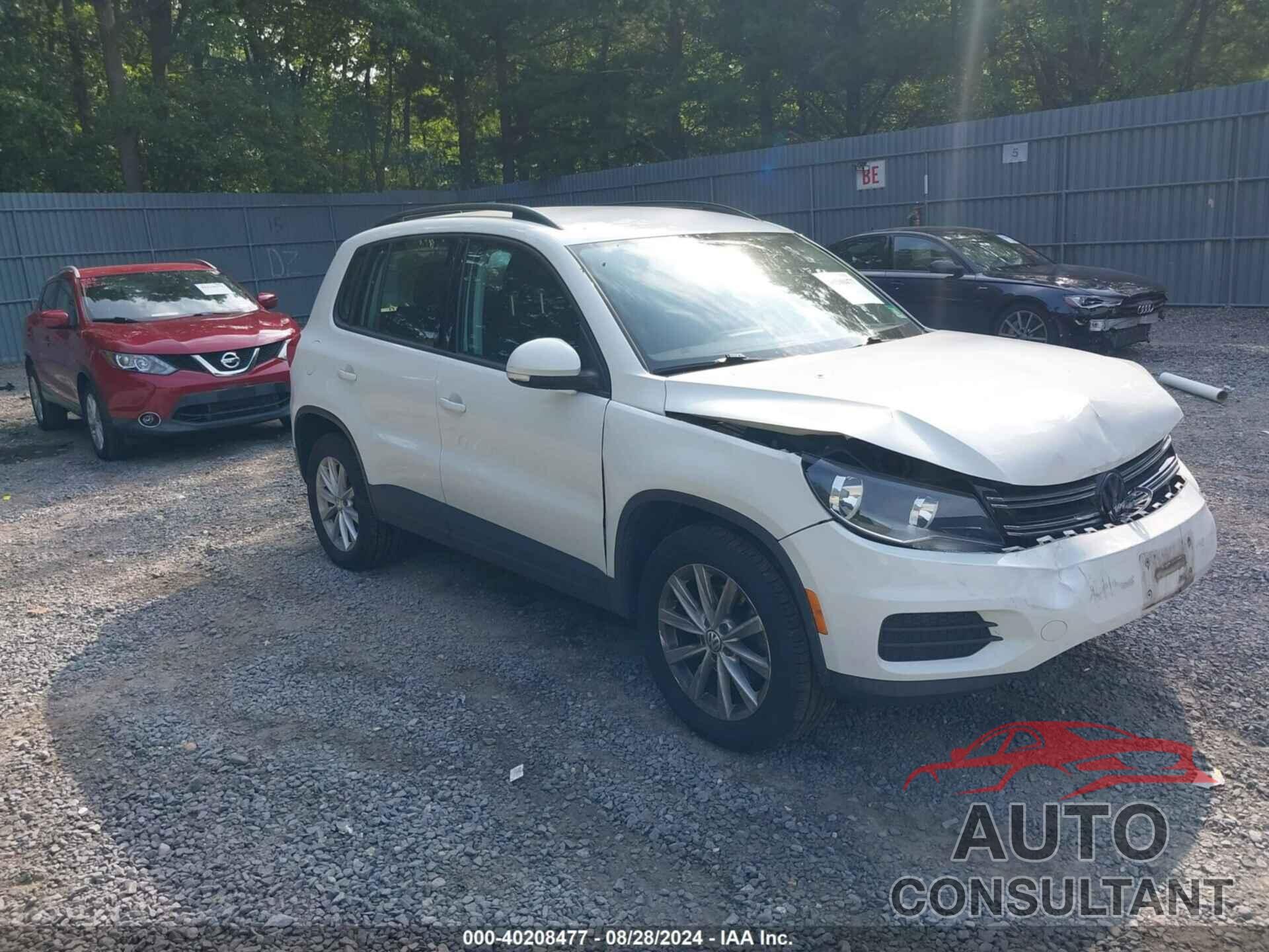 VOLKSWAGEN TIGUAN 2017 - WVGBV7AX8HK052373