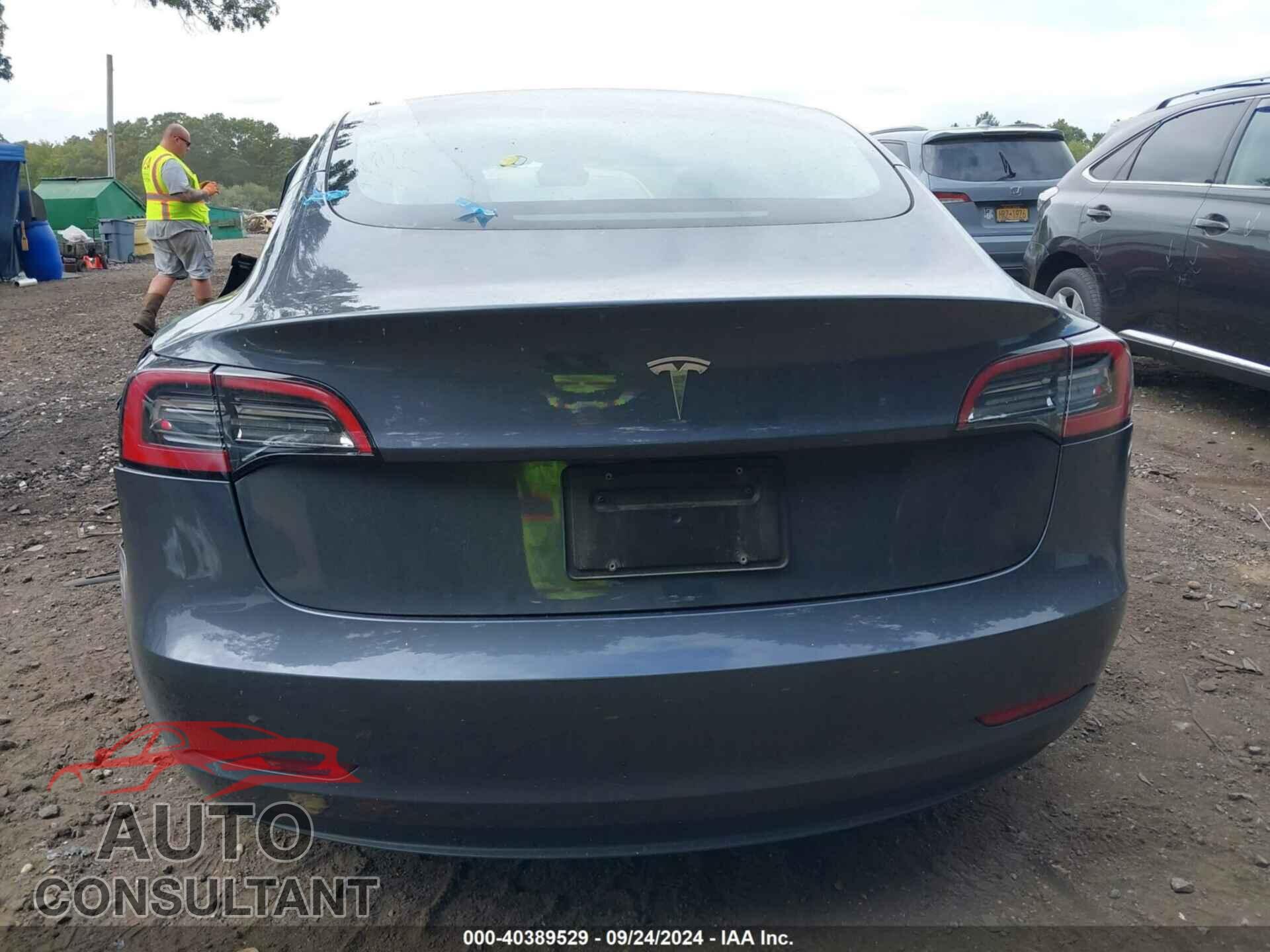 TESLA MODEL 3 2023 - 5YJ3E1EA7PF690055