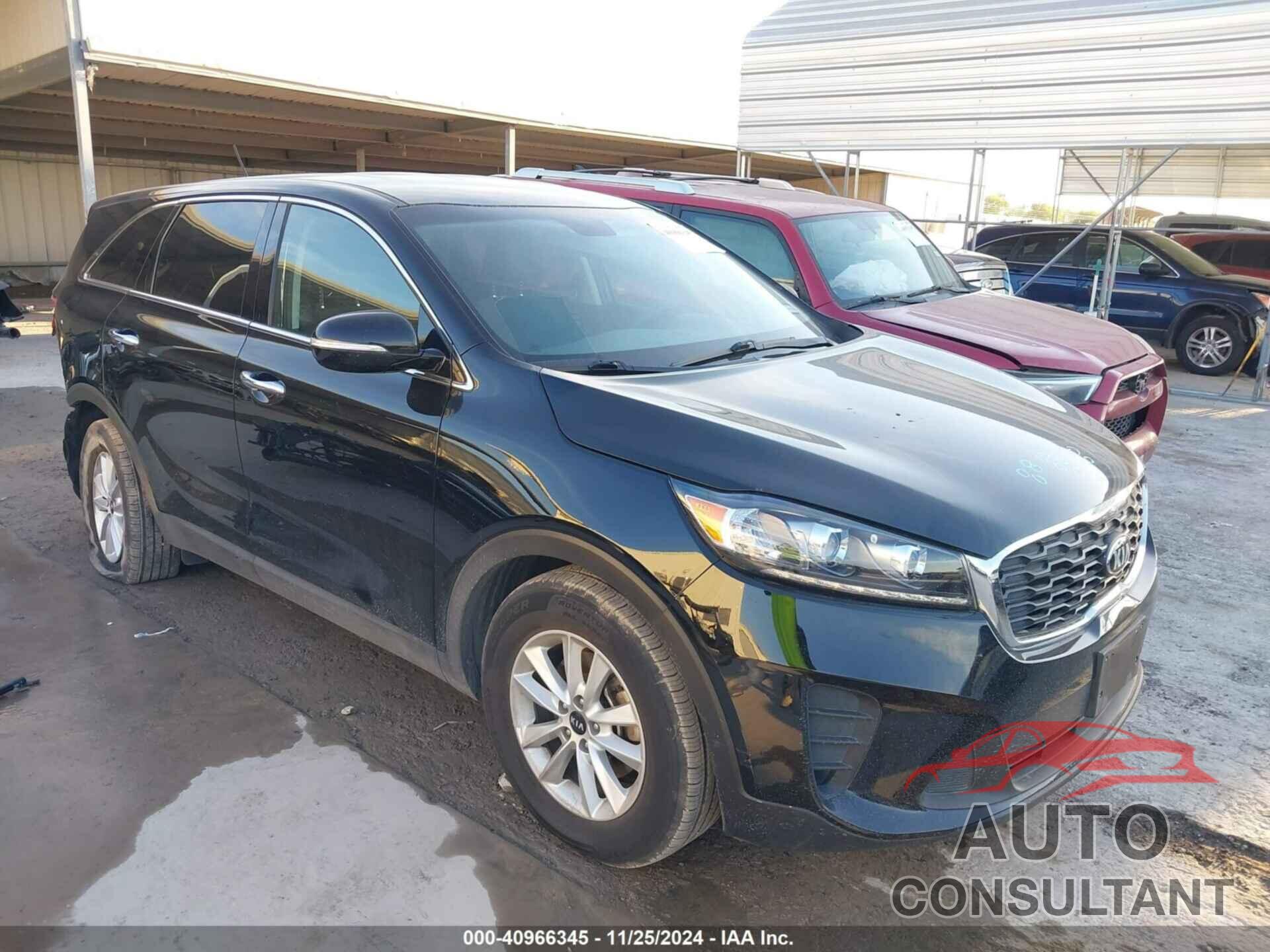 KIA SORENTO 2019 - 5XYPG4A56KG547136