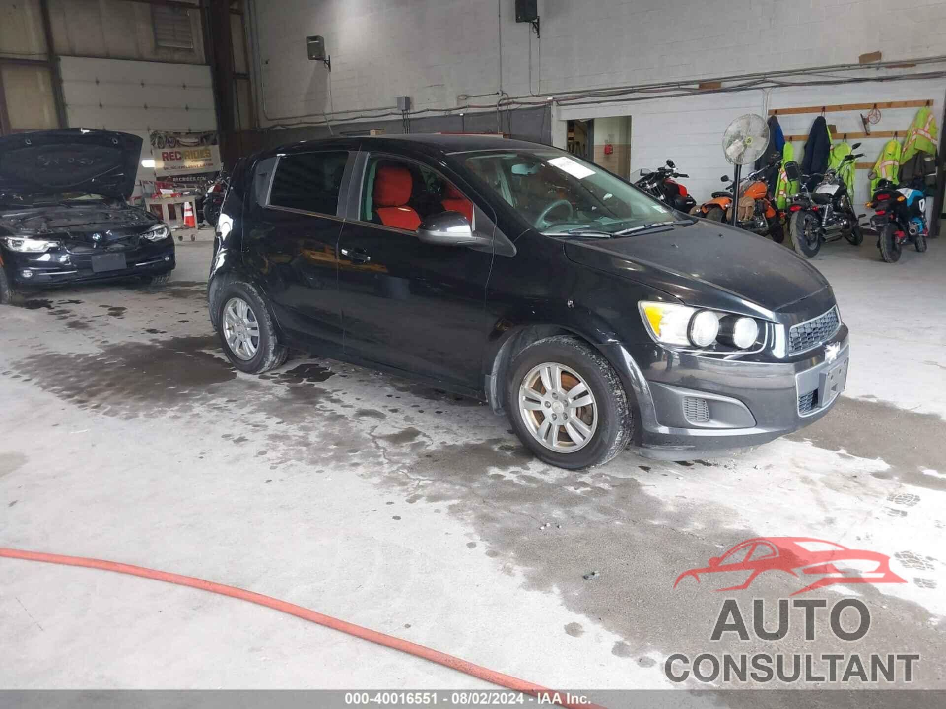 CHEVROLET SONIC 2016 - 1G1JC6SBXG4107730