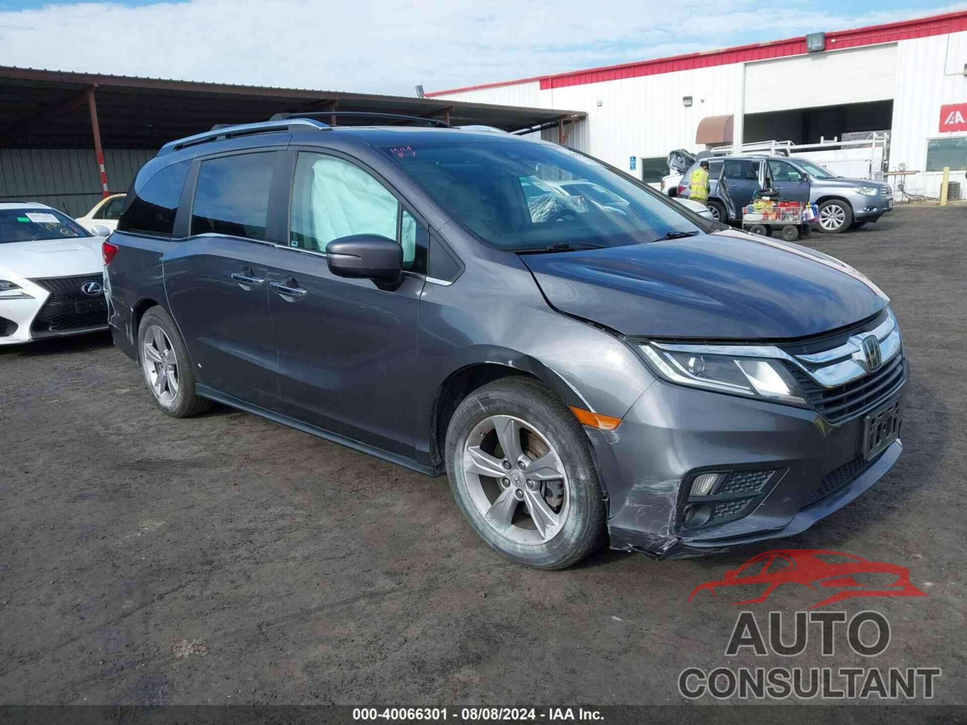 HONDA ODYSSEY 2018 - 5FNRL6H77JB061349