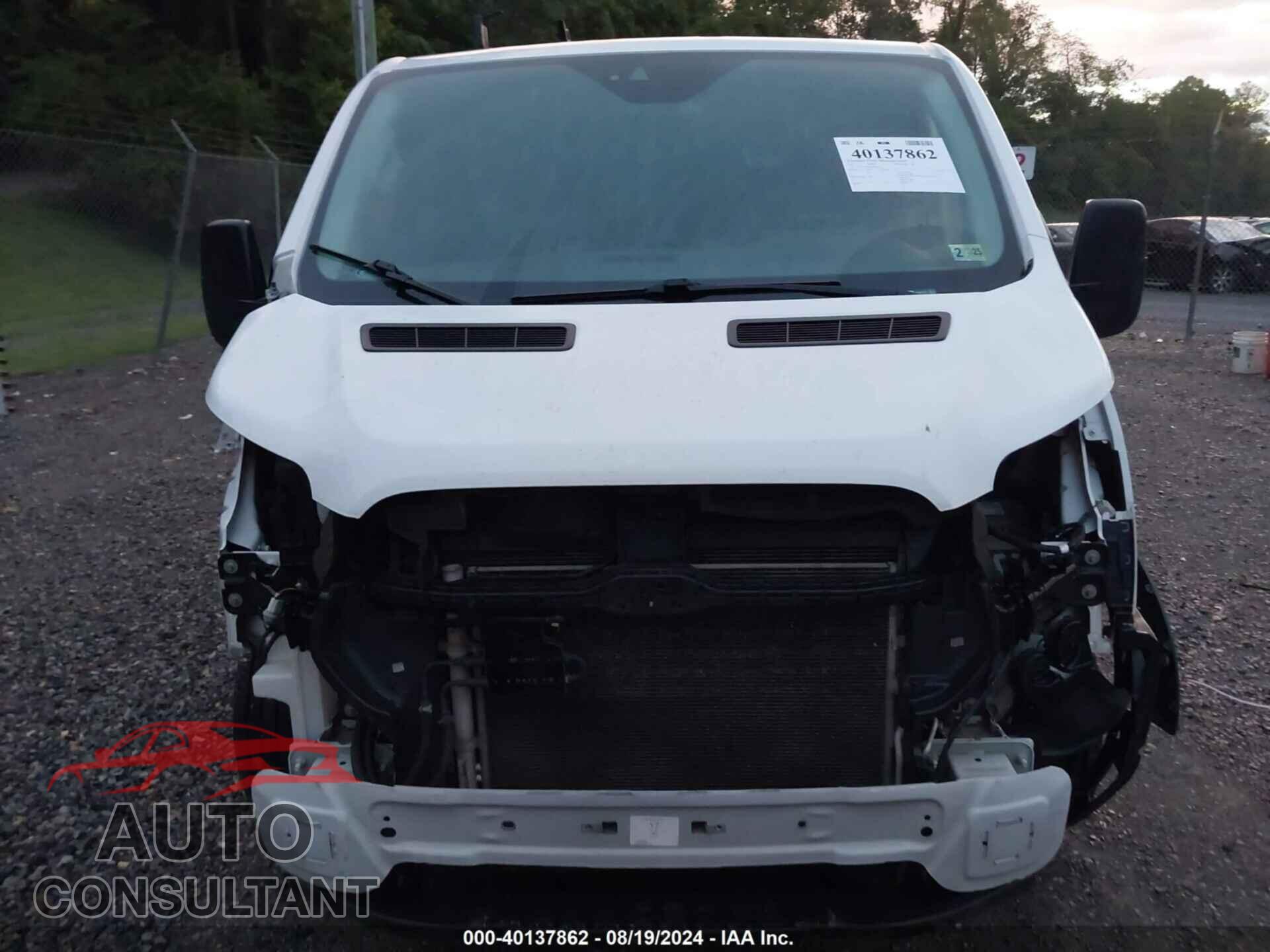 FORD TRANSIT-150 2017 - 1FTYE2YM1HKB49752