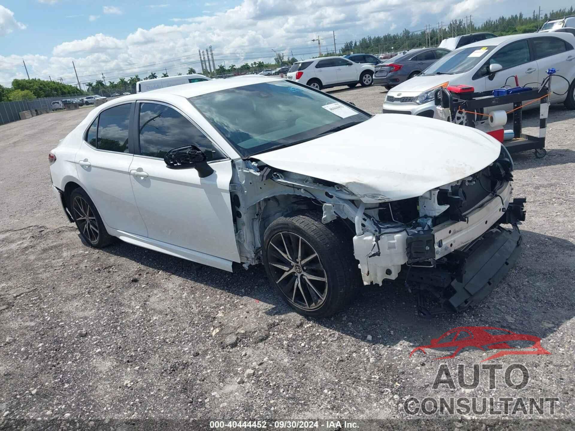 TOYOTA CAMRY 2021 - 4T1G11AK1MU468539