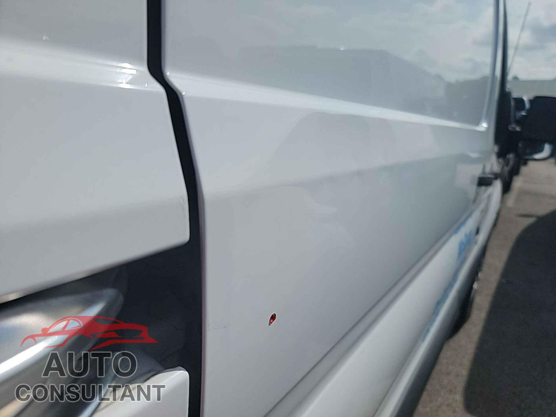 FORD TRANSIT 2017 - 1FTYR1YM8HKB57040