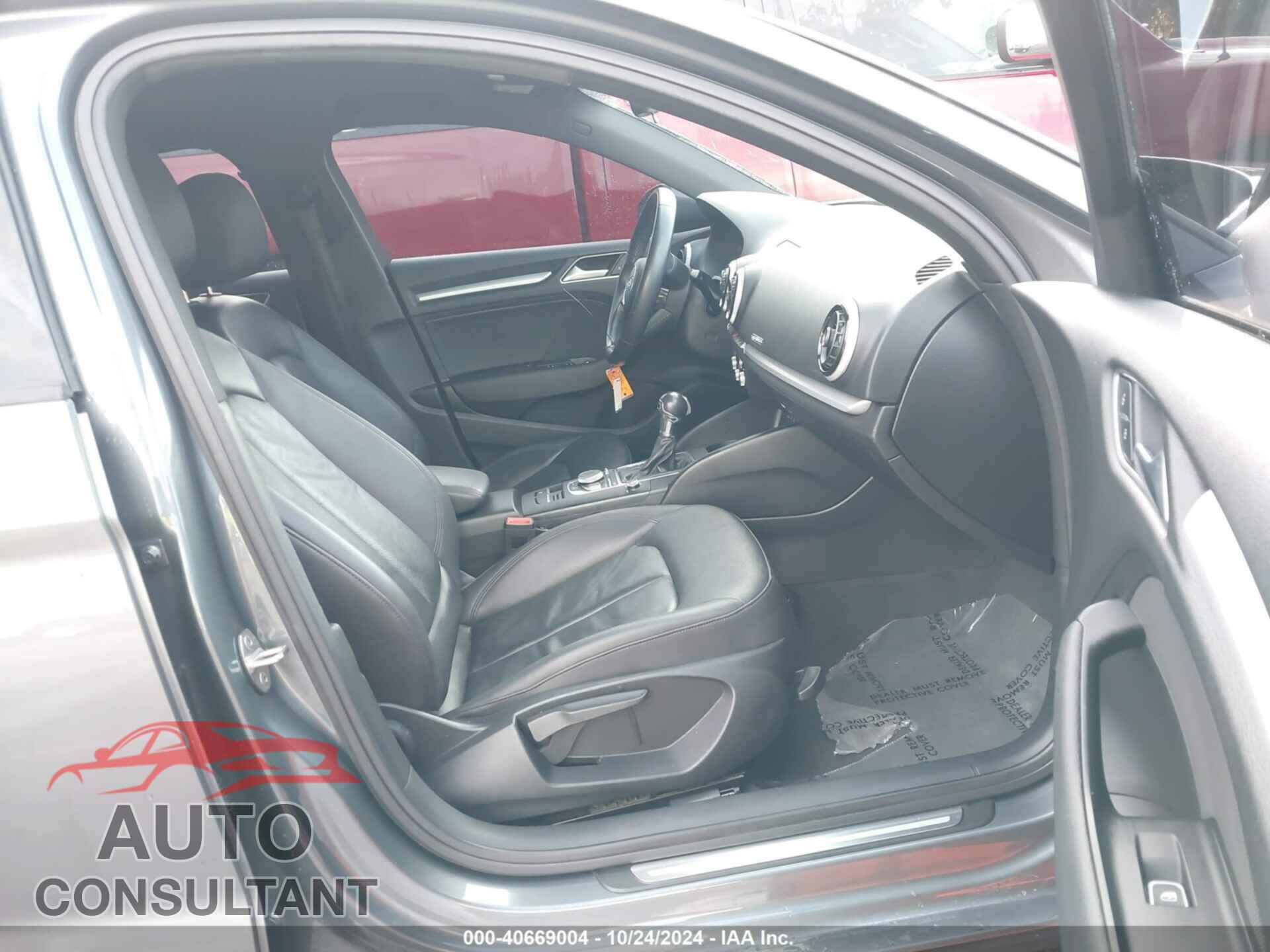 AUDI A3 2017 - WAUB8GFF4H1017683