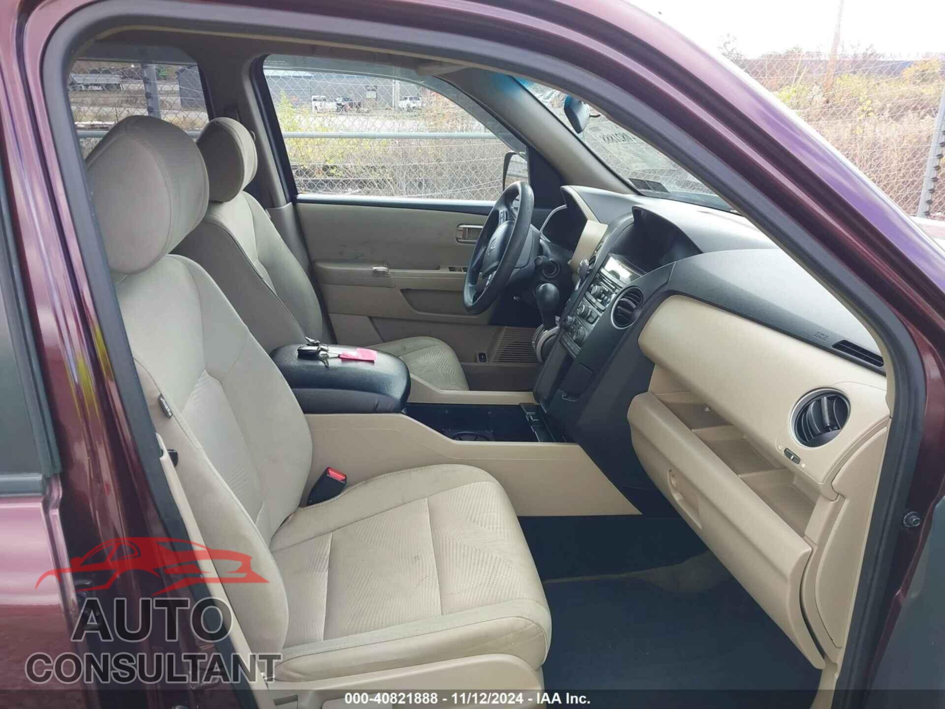 HONDA PILOT 2015 - 5FNYF4H24FB003346