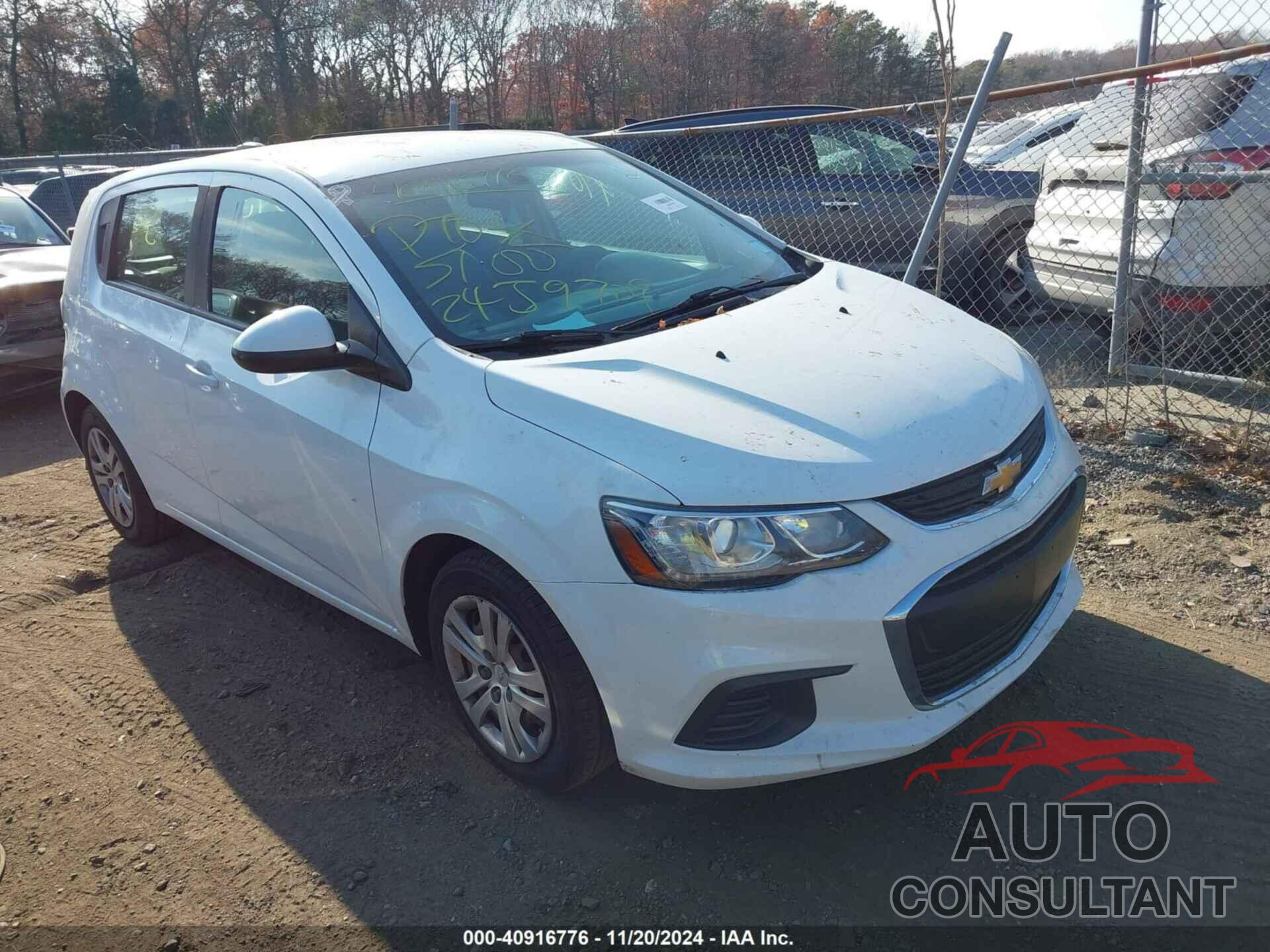 CHEVROLET SONIC 2017 - 1G1JG6SG7H4144638