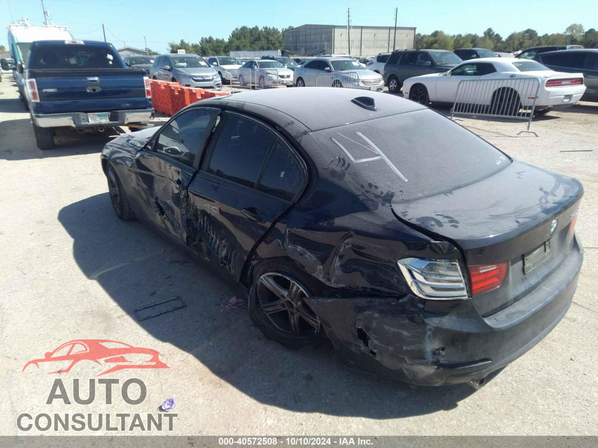 BMW 320I 2013 - WBA3B1C5XDF462120
