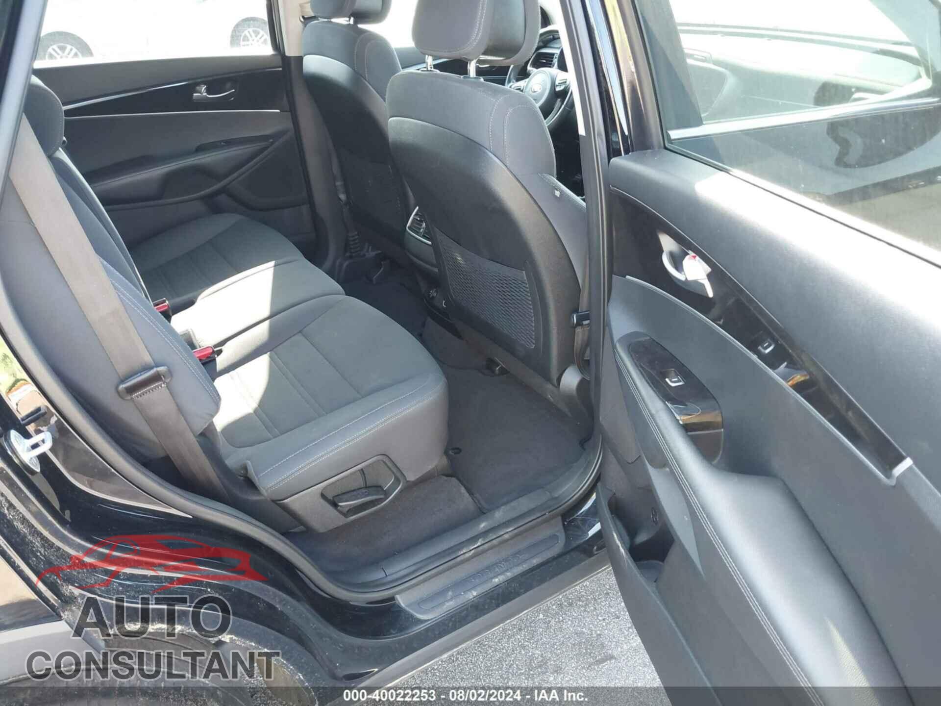 KIA SORENTO 2016 - 5XYPGDA34GG090543