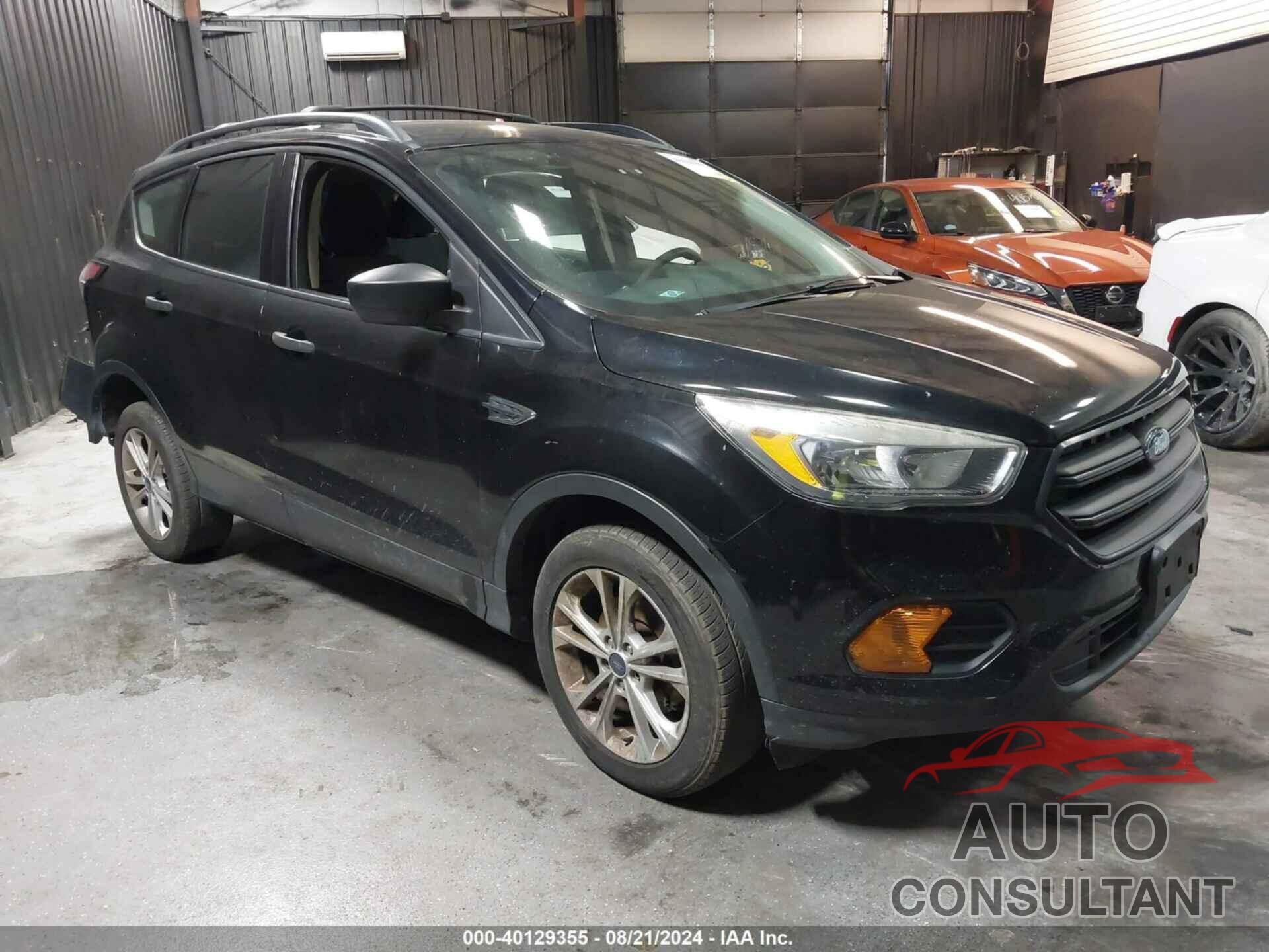 FORD ESCAPE 2017 - 1FMCU0F71HUE27953