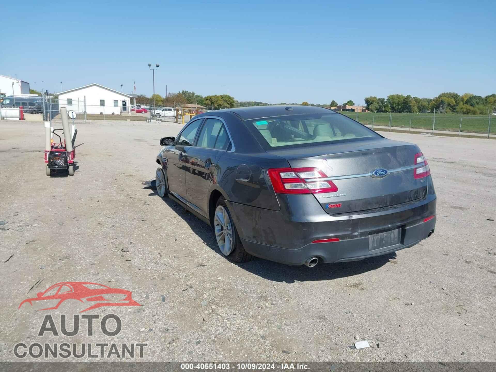 FORD TAURUS 2017 - 1FAHP2D83HG145293