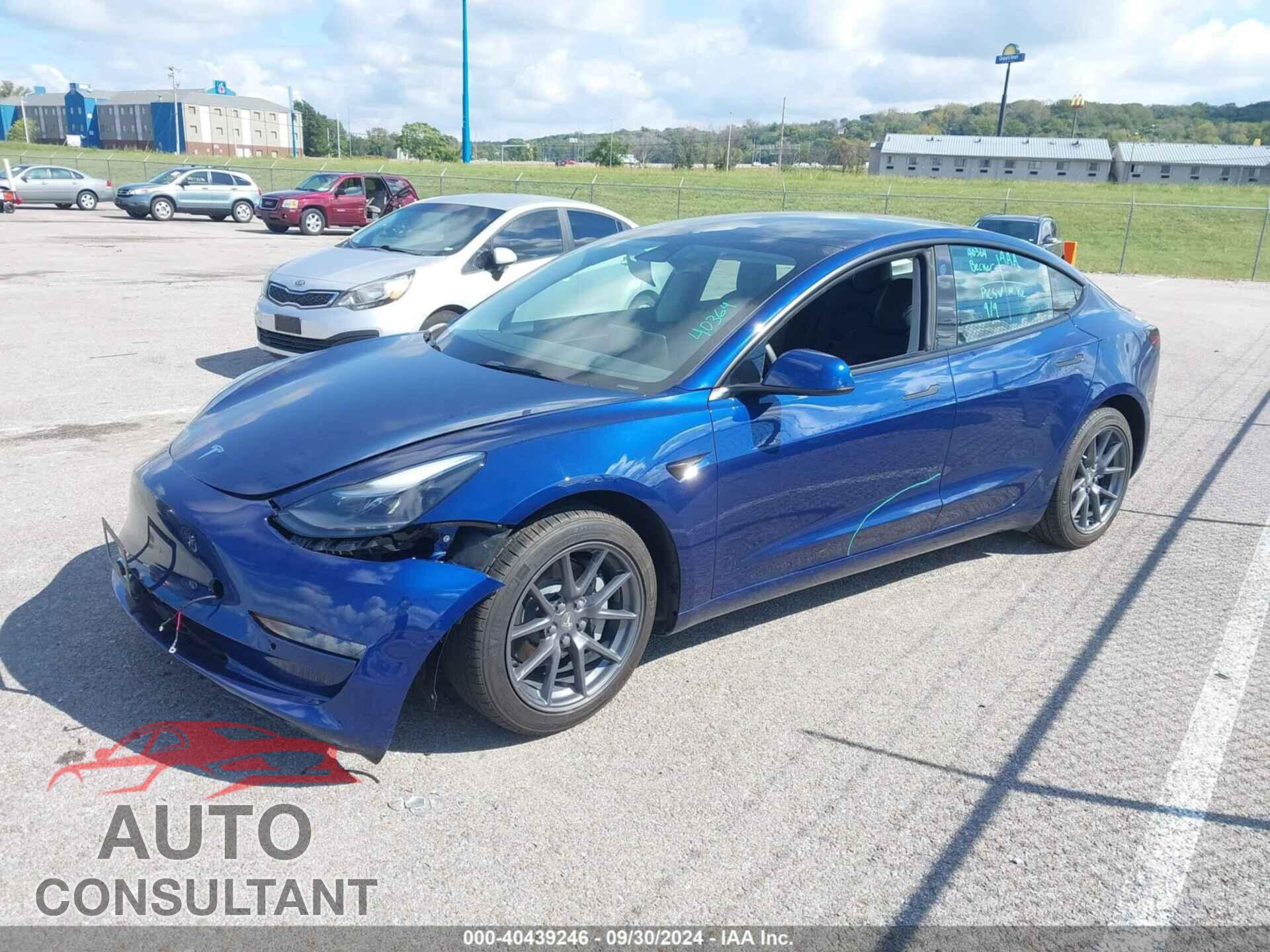 TESLA MODEL 3 2022 - 5YJ3E1EB8NF233583