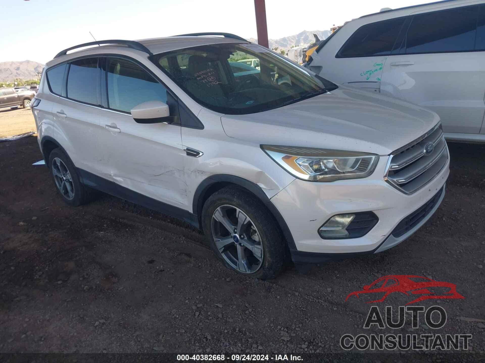 FORD ESCAPE 2017 - 1FMCU9G97HUC01792