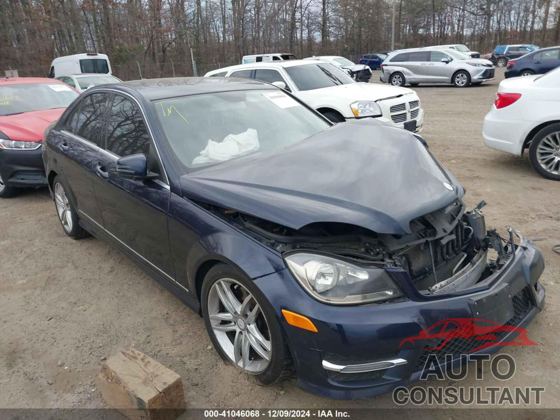 MERCEDES-BENZ C 300 2014 - WDDGF8AB5EG186702